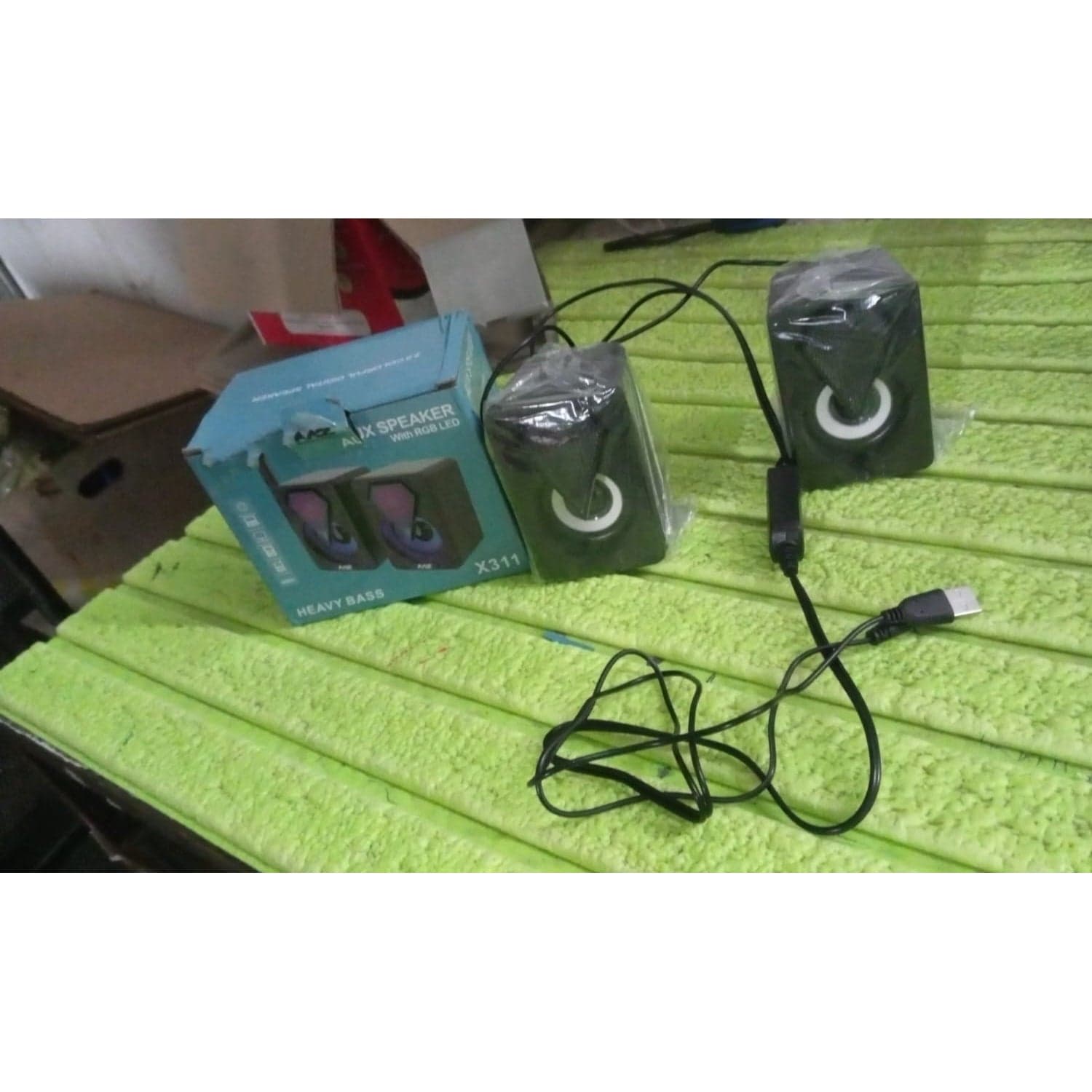 RGB Desktop Speakers, Plug, and Play USB Powered Speaker (2 Pc Set) thumbnail 7