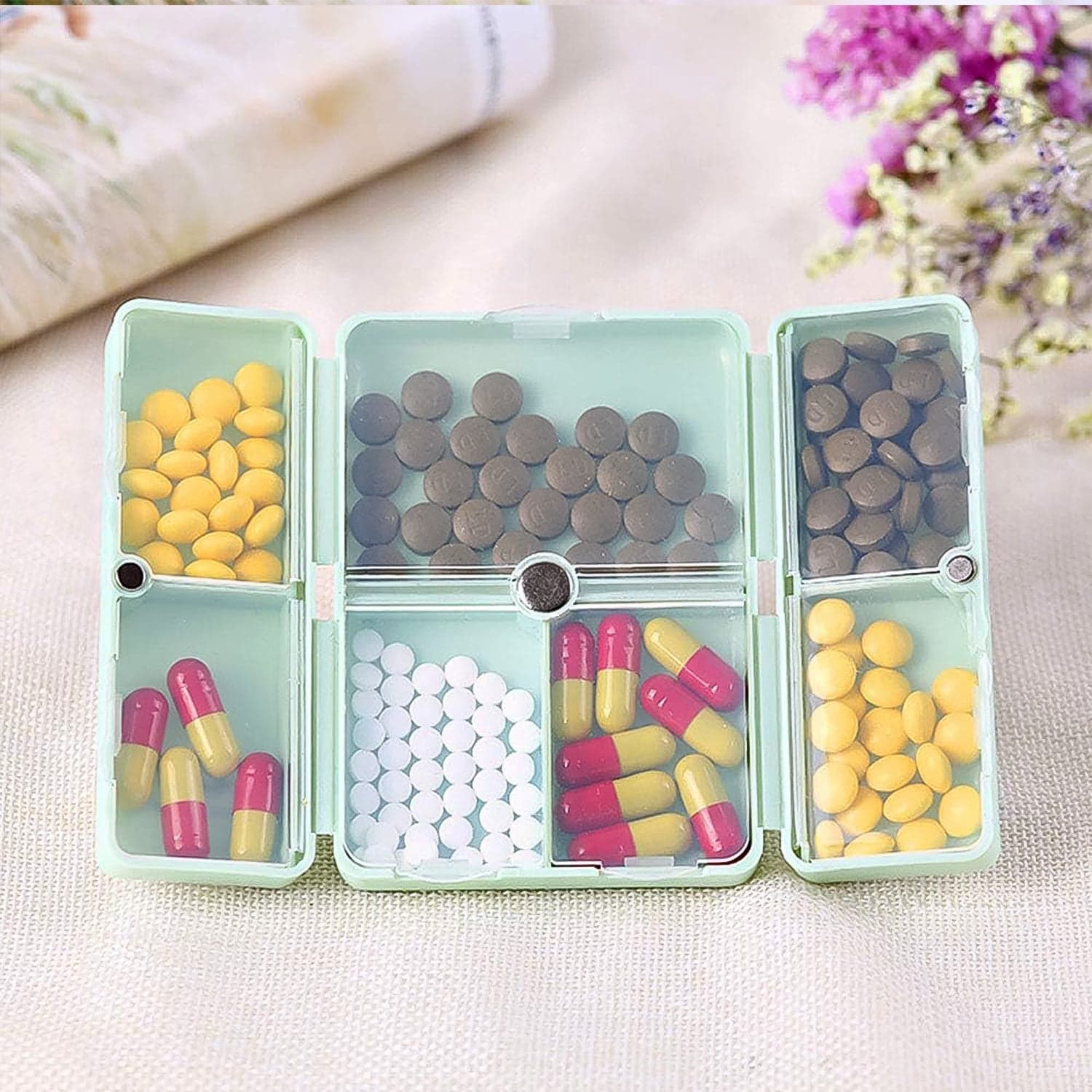 Magnetic Pill Organizer, 7 Compartments Portable Pill Case (1 Pc) thumbnail 5