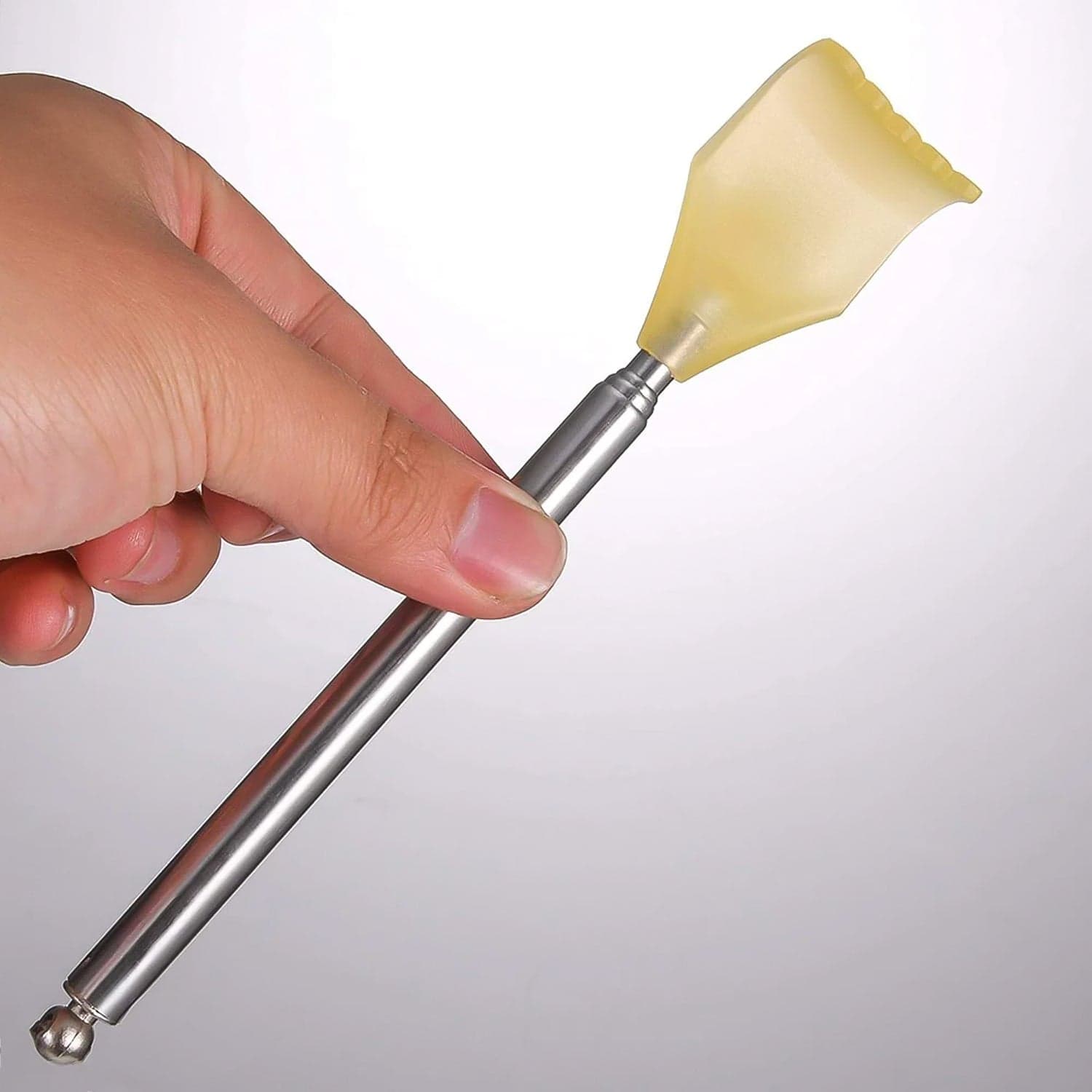 Telescopic Back Scratcher With Plastic Claw 1 Pc thumbnail 6