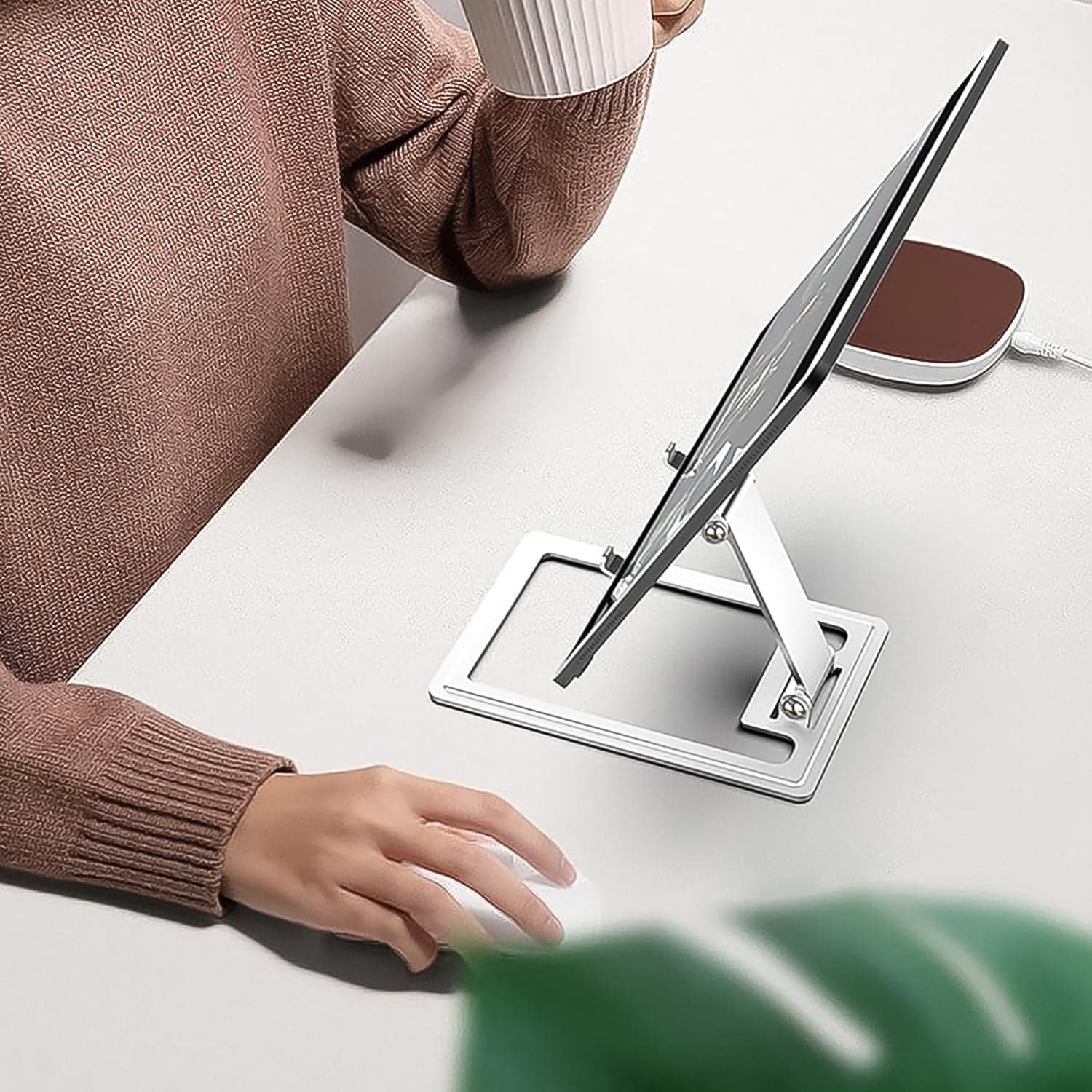 Adjustable Desktop Tablet Phone Stand Aluminium Alloy Stand For Phone (1 Pc) thumbnail 6