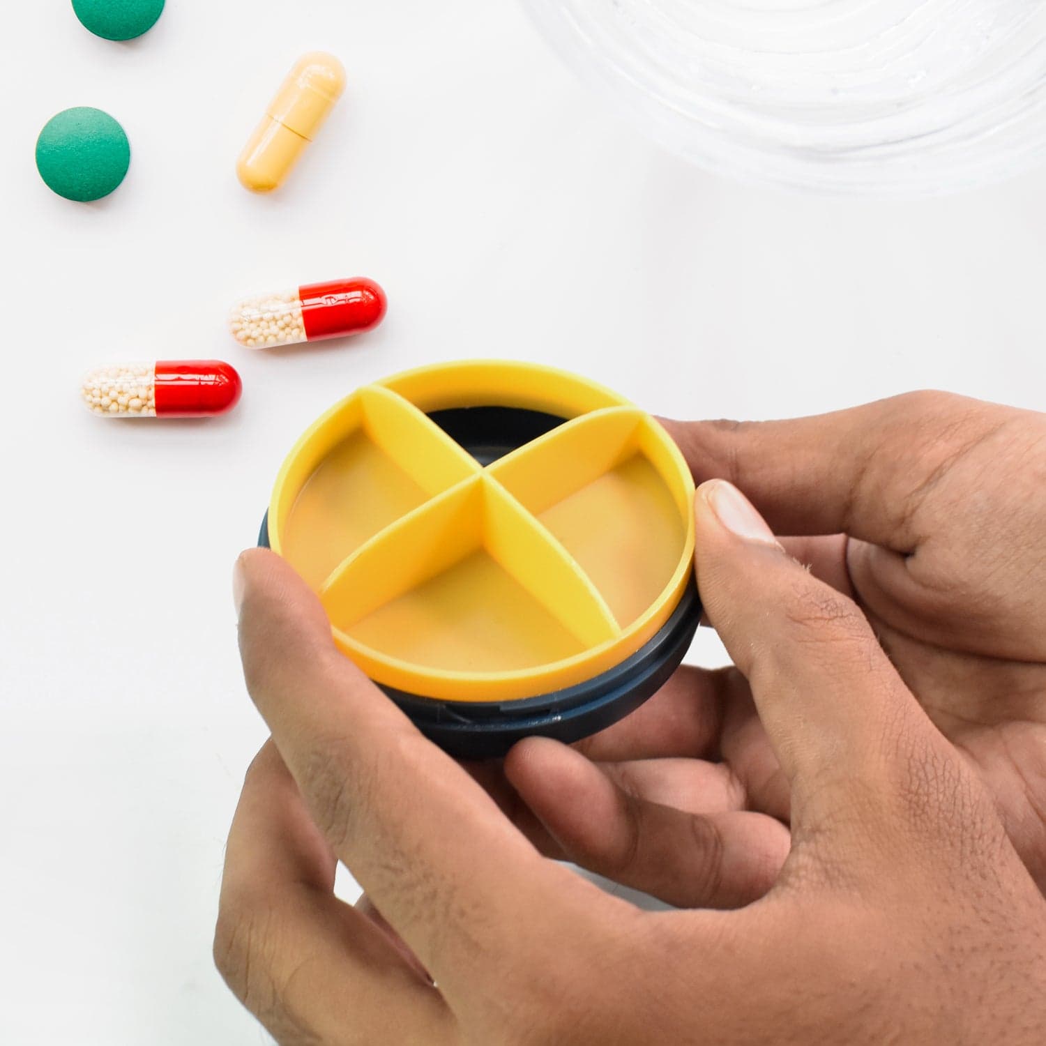 Portable Round Shape 4 Compartments Pill Box (1 Pc / With Color Box) thumbnail 3