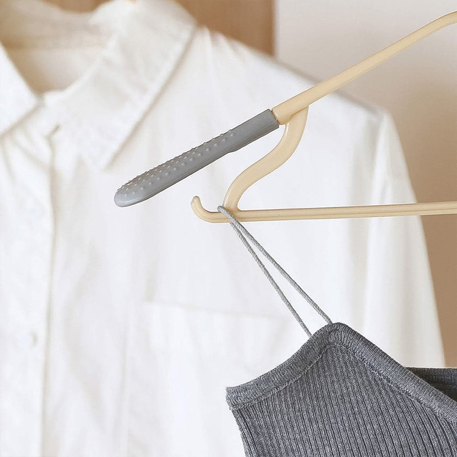 PP Cloth Hanger Set of 1 with Zinc Plated Steel Hook (1 Pc) thumbnail 7