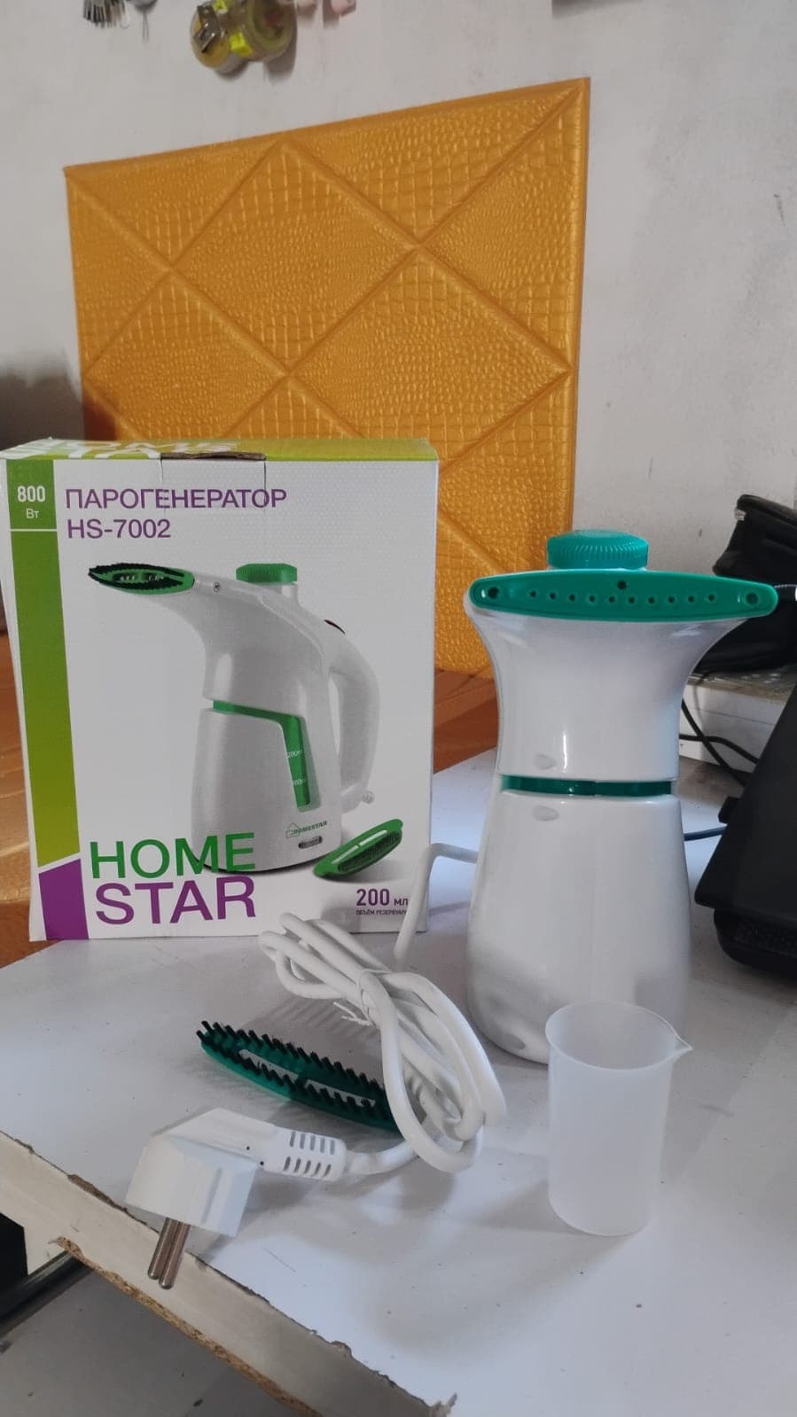 Steam Iron Portable Hand-Held Electric Garment Steamer with Water Tank thumbnail 6