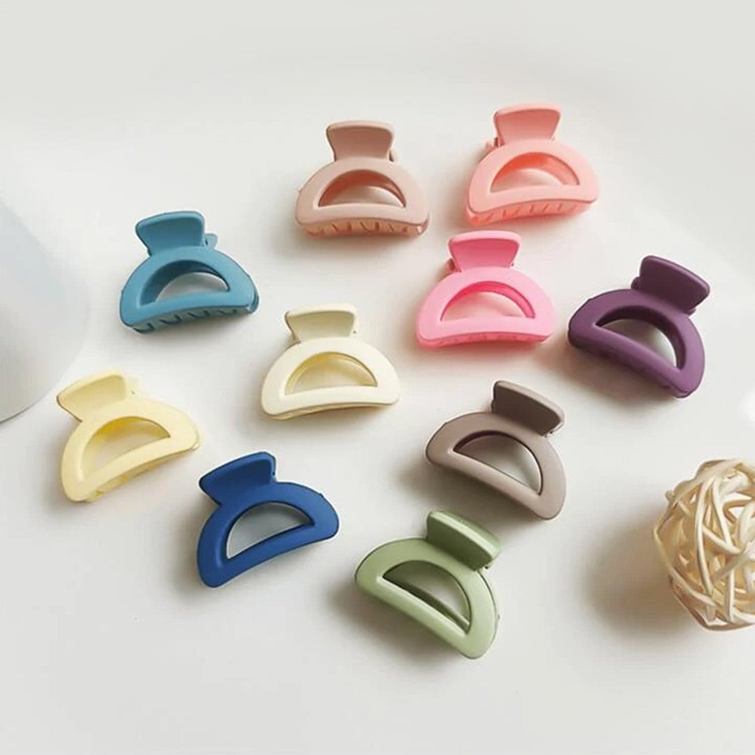 Plastic Small Hair Clips for Girls Kids Hair Accessories (3 Pcs Set / Mix Color & Design) thumbnail 1