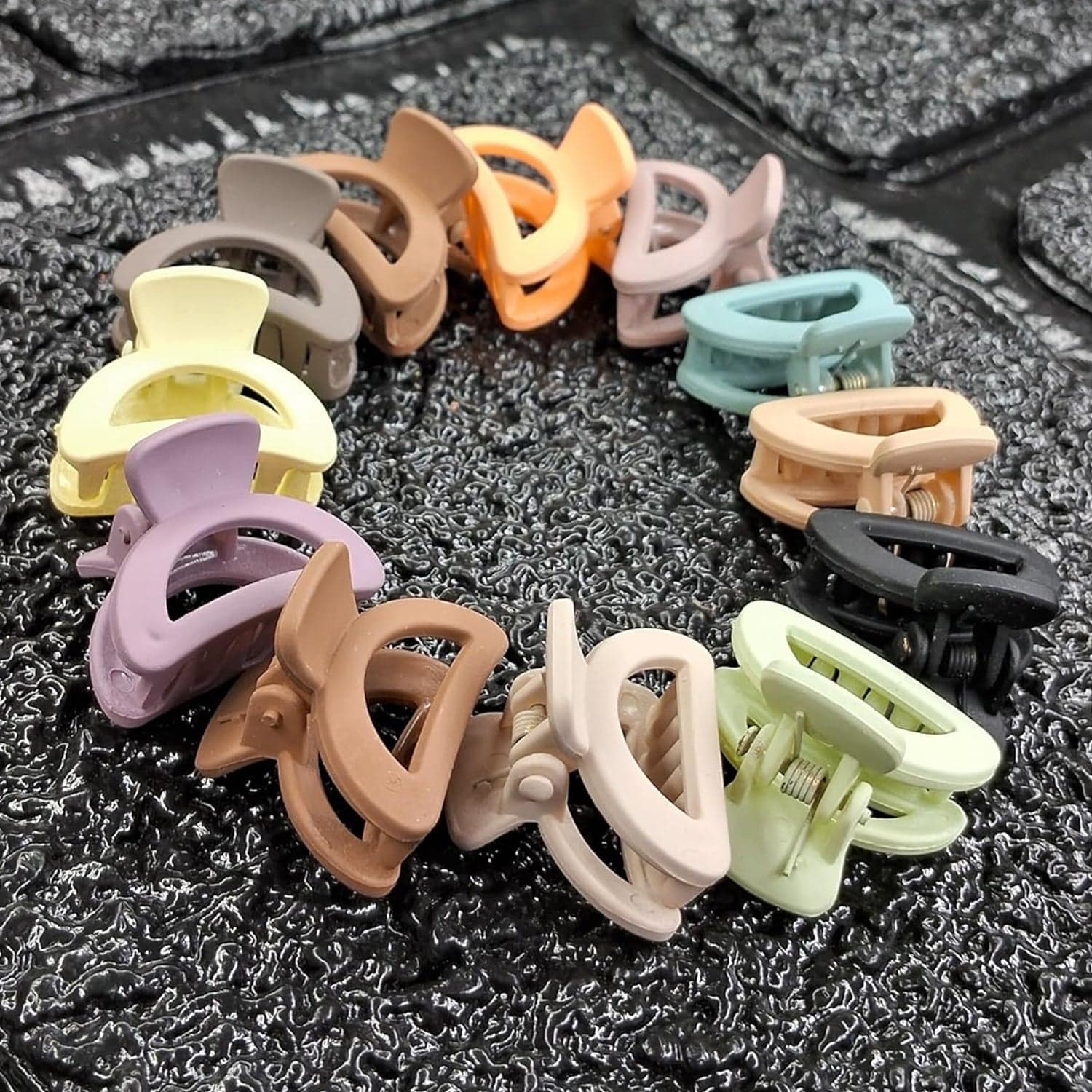 Plastic Small Hair Clips for Girls Kids Hair Accessories (3 Pcs Set / Mix Color & Design) thumbnail 6
