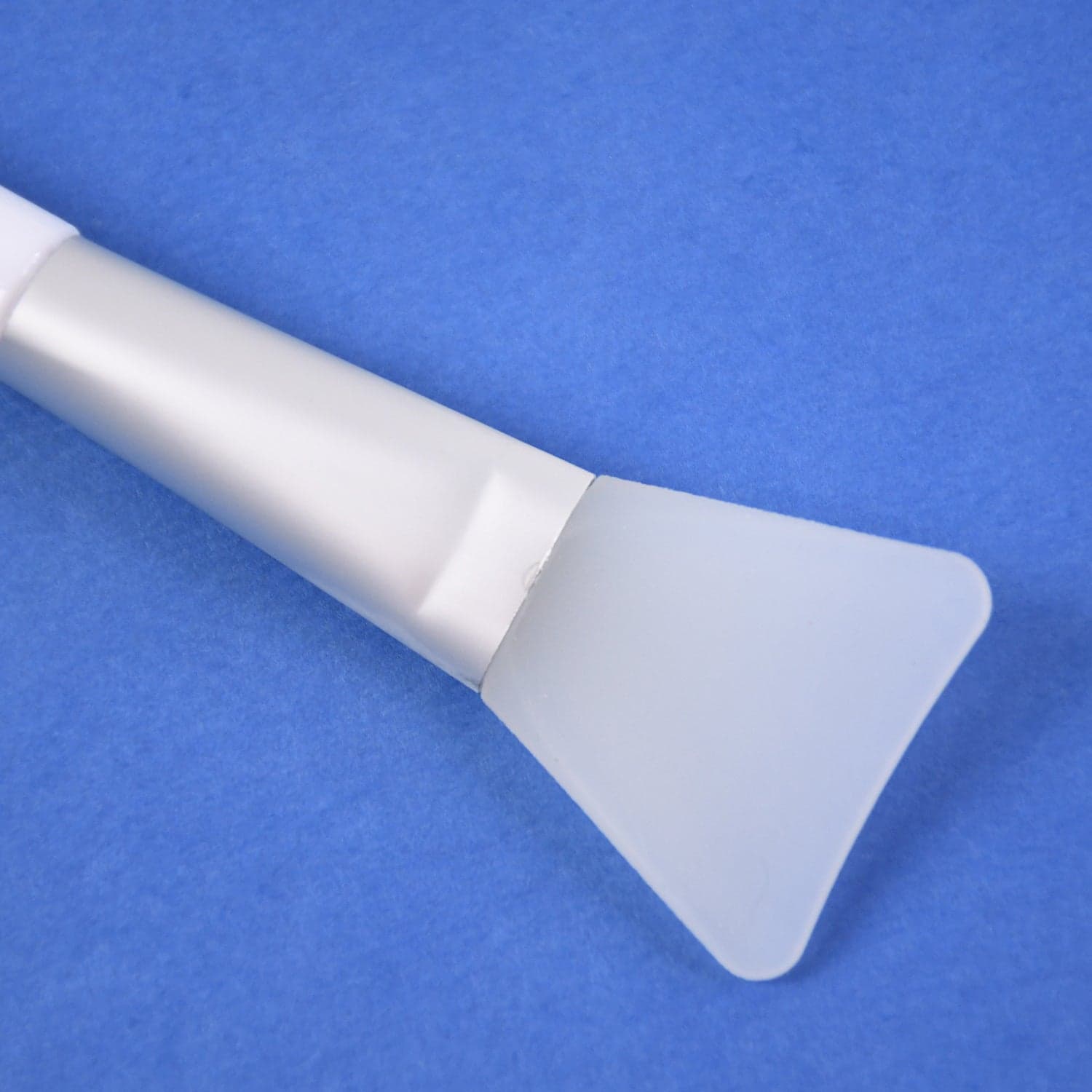 Silicone Face Mask Applicator Brush 1 Pc thumbnail 2