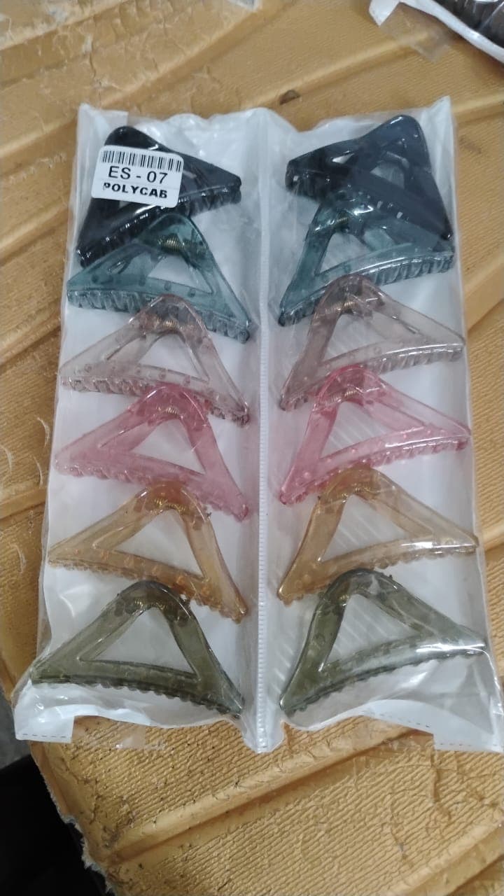 Triangle Shape Mix Color Plastic Hair Claw Clip of 1 Pc Durable Grip for Women and Girls thumbnail 7
