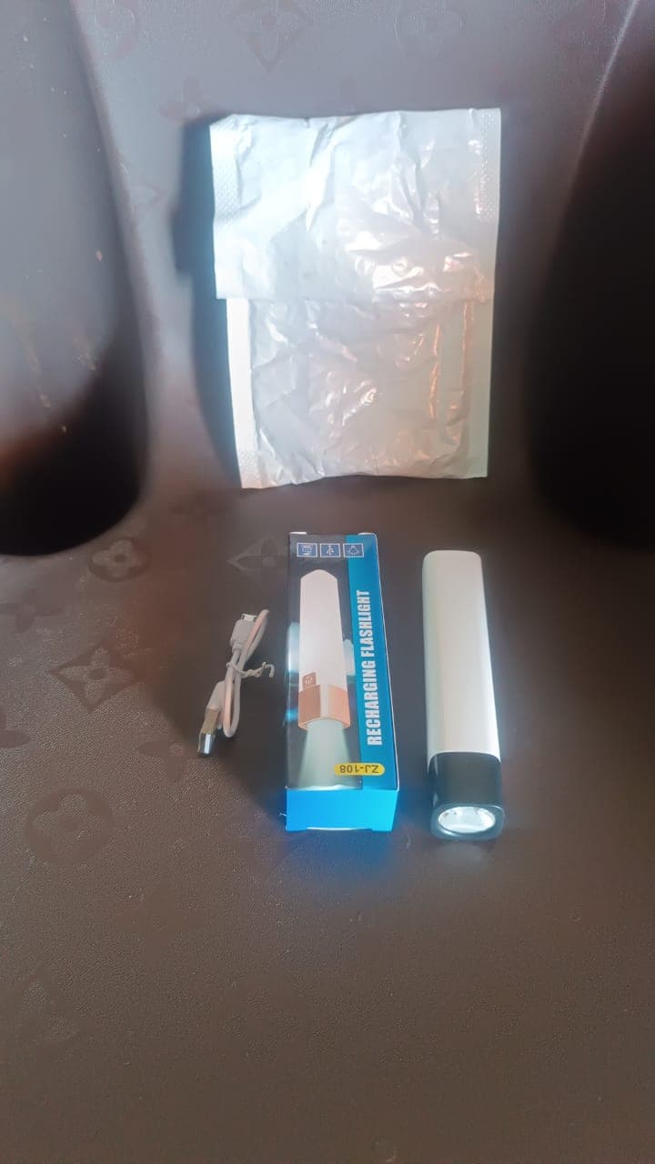 Rechargeable Led Flashlight thumbnail 7