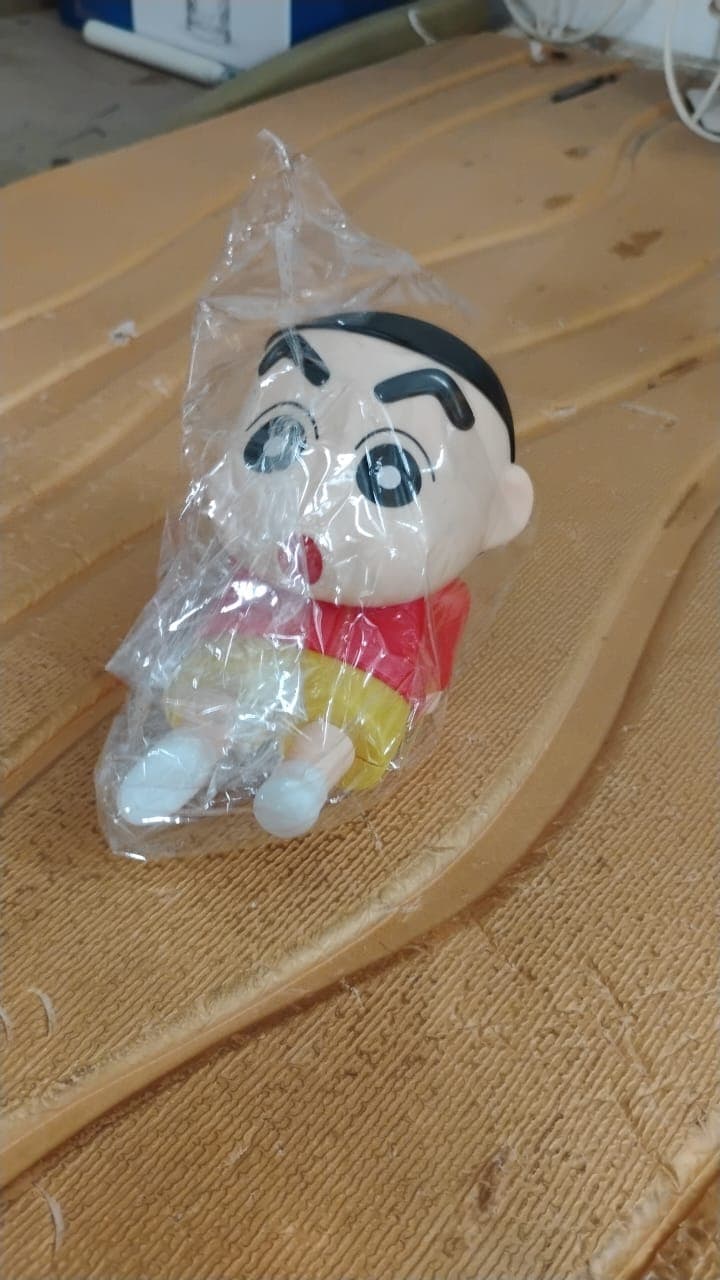 Shinchan Character Sitting Figurine 1 Pc thumbnail 6