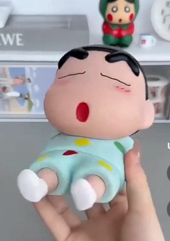 Shinchan Character Sitting Figurine 1 Pc thumbnail 7