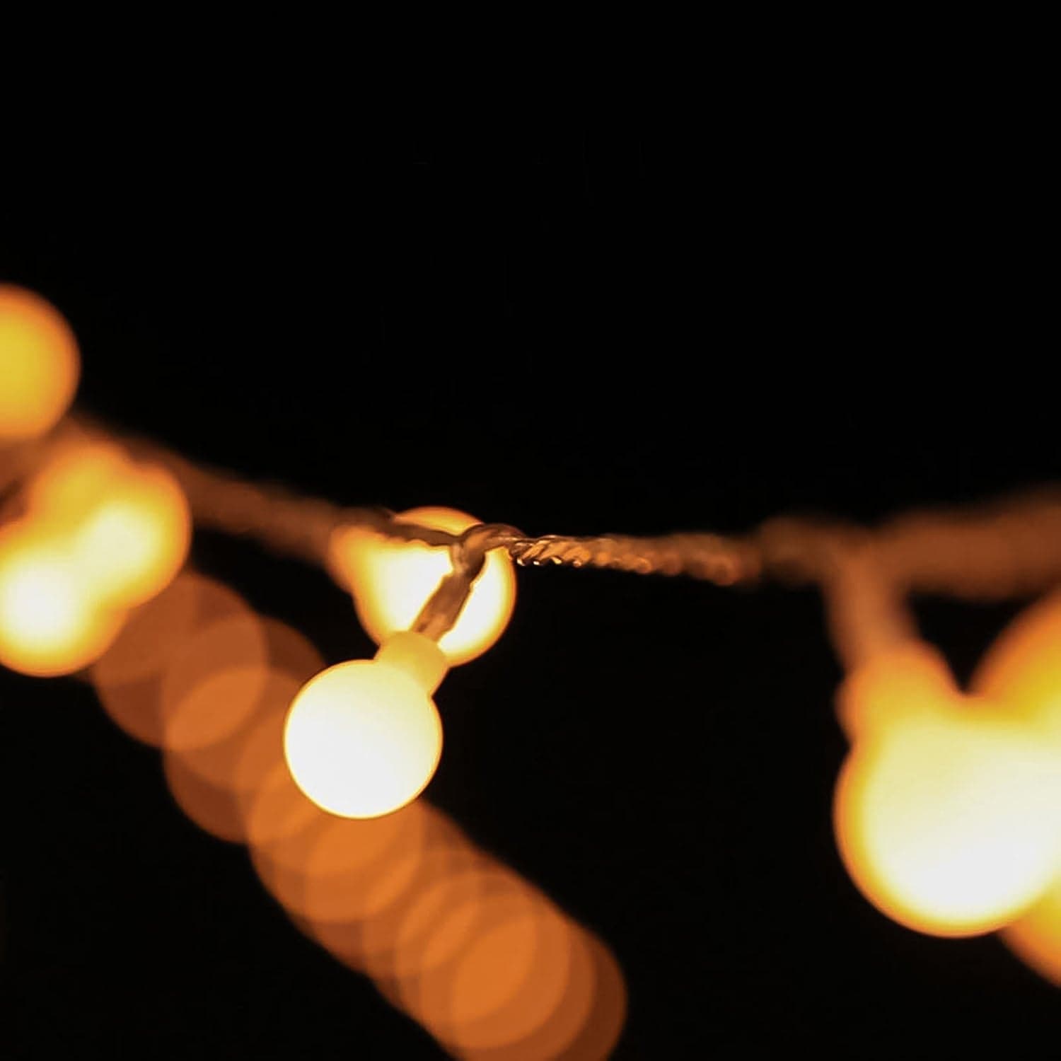 Battery Operated Warm White Globe Ball String Light thumbnail 2