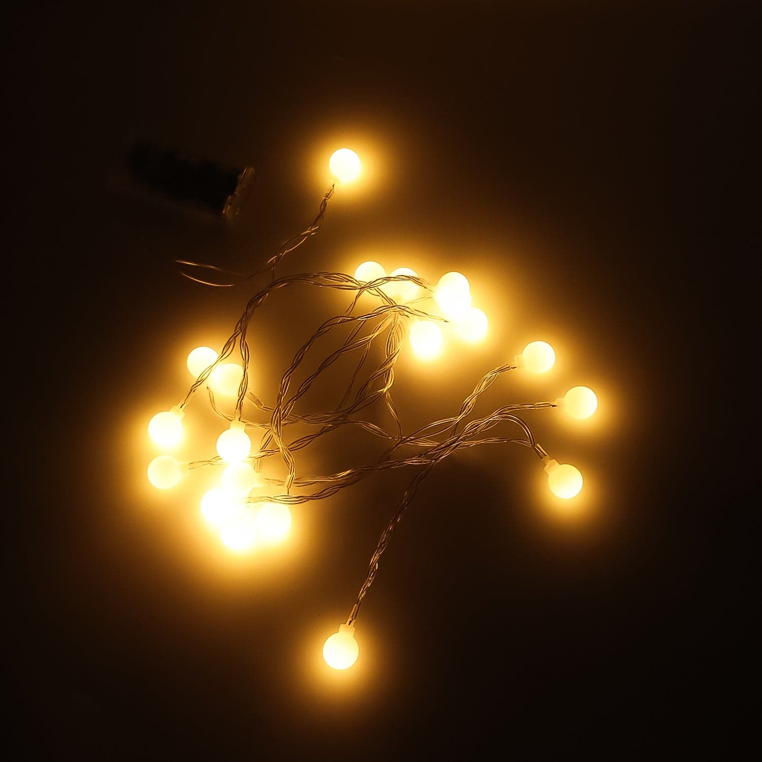 Battery Operated Warm White Globe Ball String Light thumbnail 3