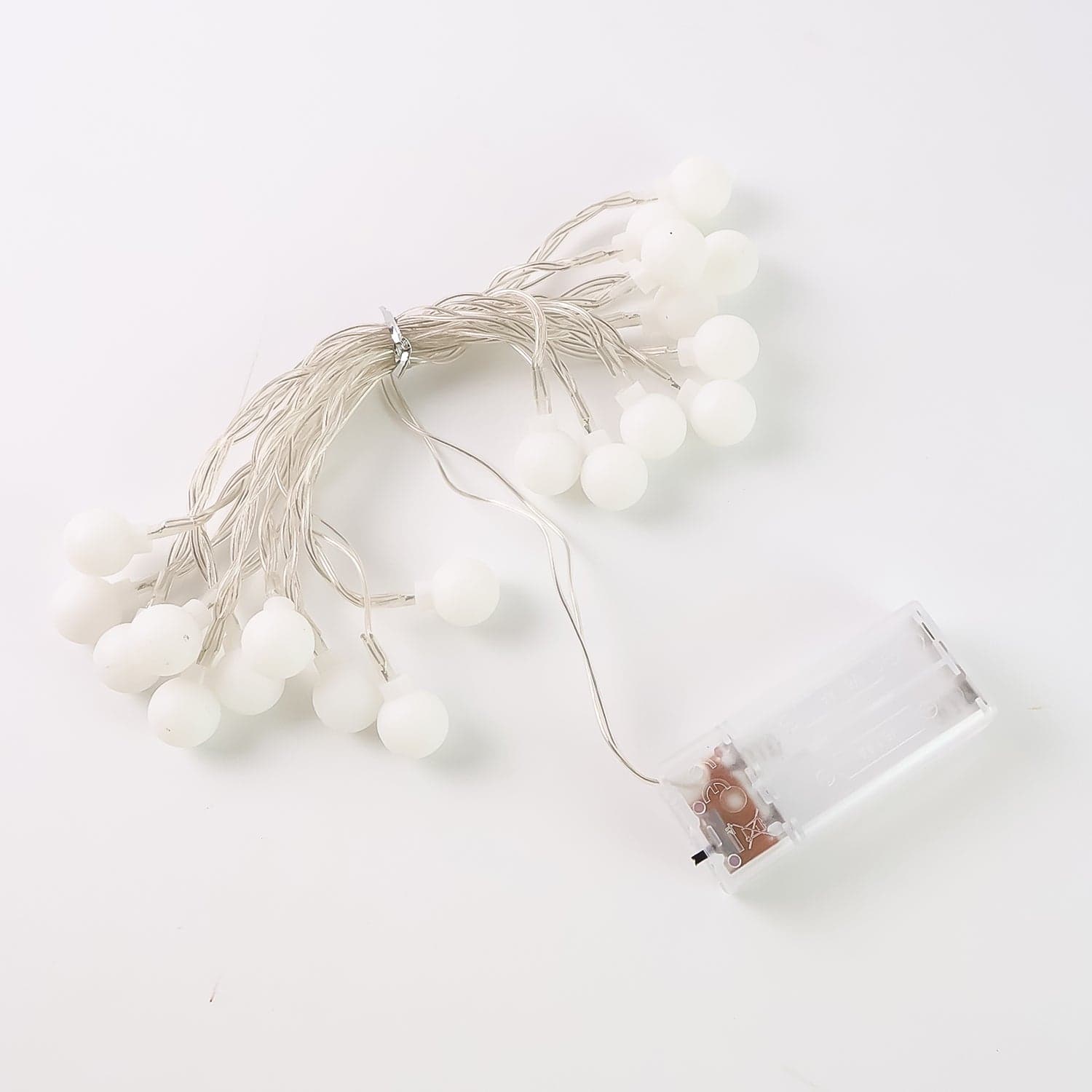 Battery Operated Warm White Globe Ball String Light thumbnail 4