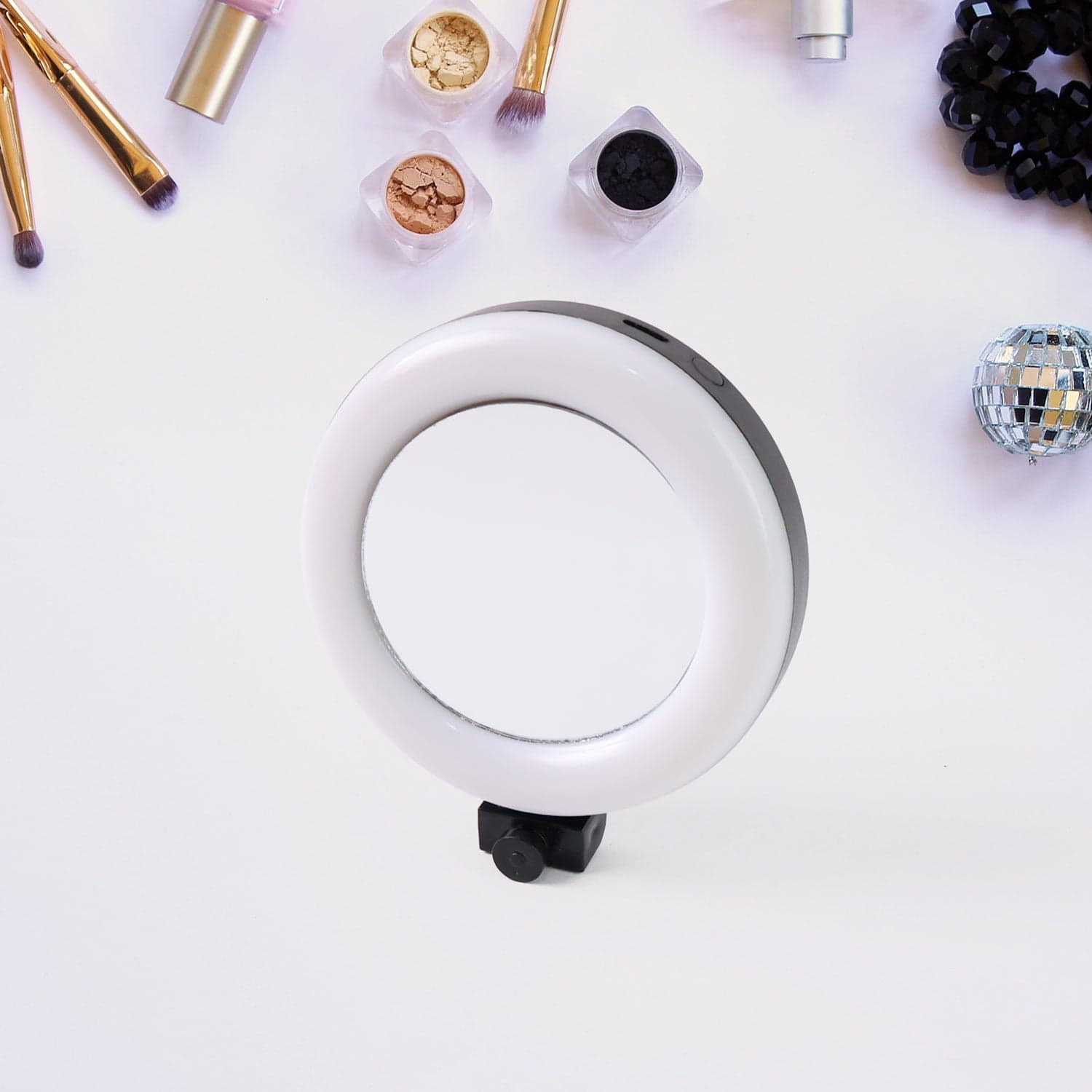 Rechargeable Led Makeup Mirror With Ring Light 1 Pc thumbnail 4