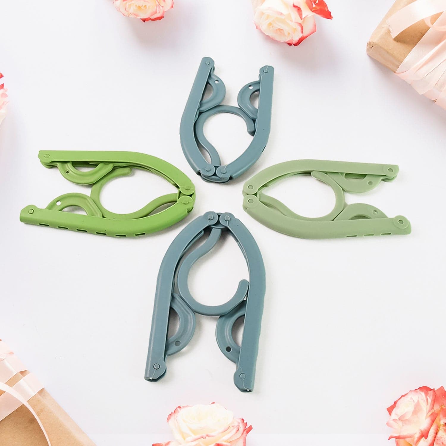 Folding Travel Hanger 4Pc thumbnail 2