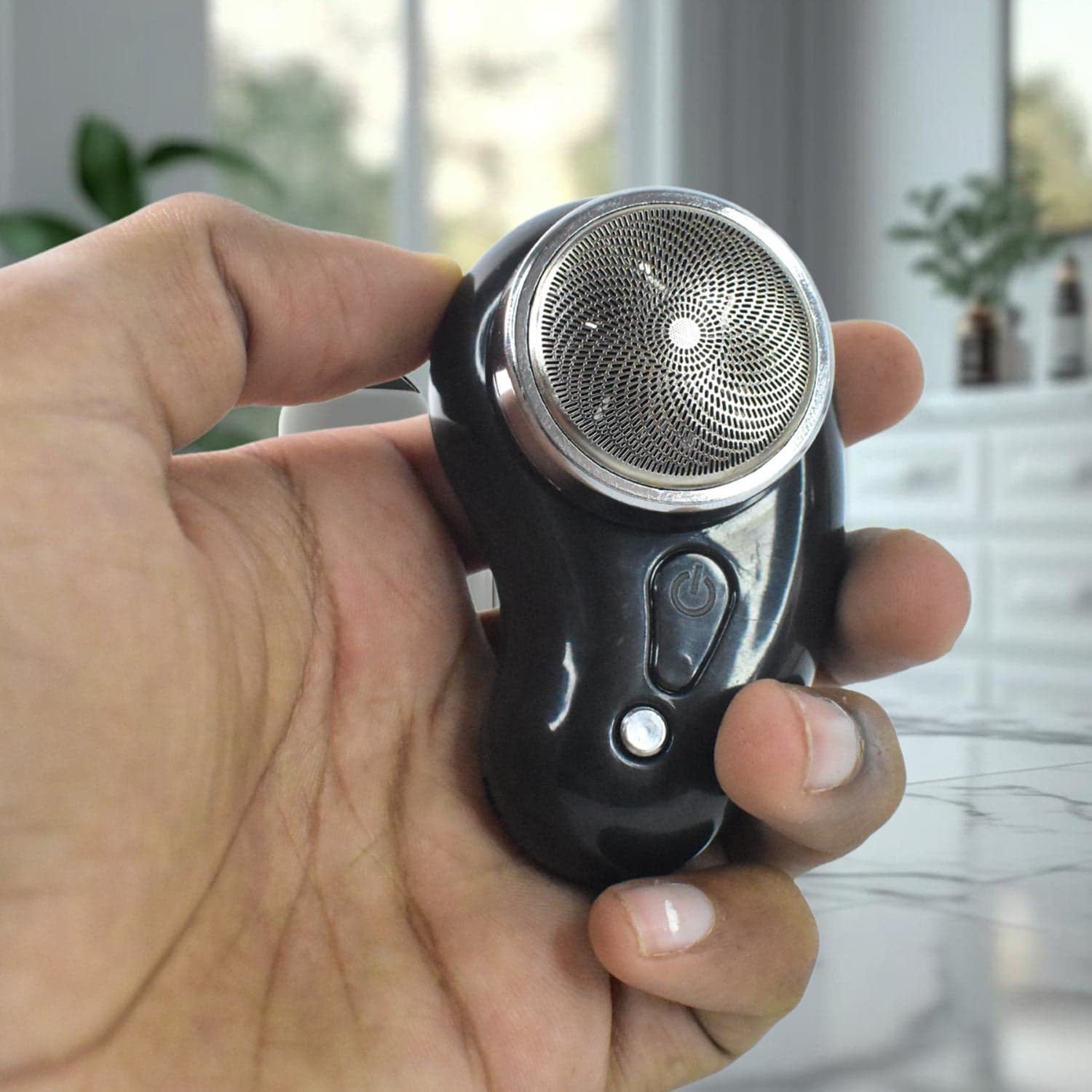 Powerful Trimming, Portable Electric Shaver / Clipper (1 Pc) thumbnail 4
