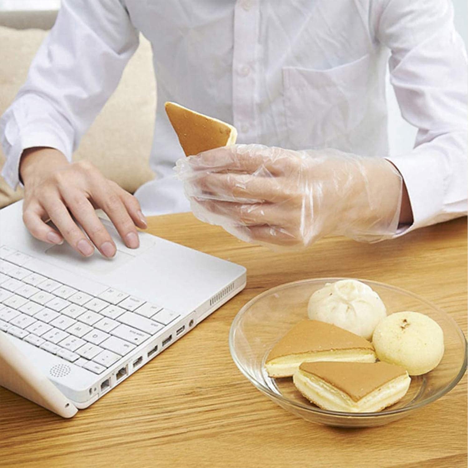 Eco-Friendly Kitchen Hand Gloves, Disposal hand gloves, Free size (100 Pc) thumbnail 3