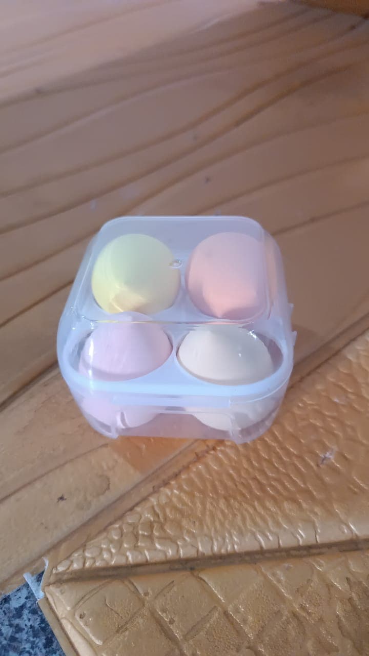 Makeup Sponges Set, Perfect for Liquid, Cream, and Powder (4 Pcs Set With Case) thumbnail 7