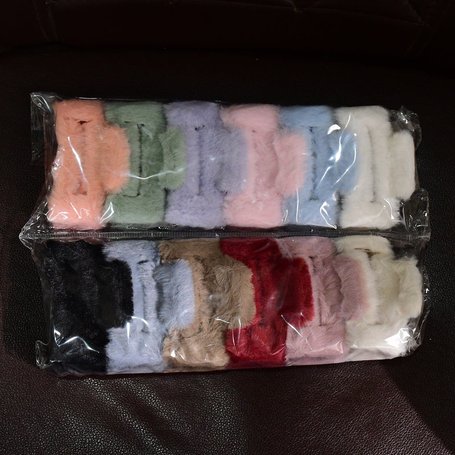 Big Size Soft Faux Fur Hair Claw Clips 12 Pc thumbnail 9