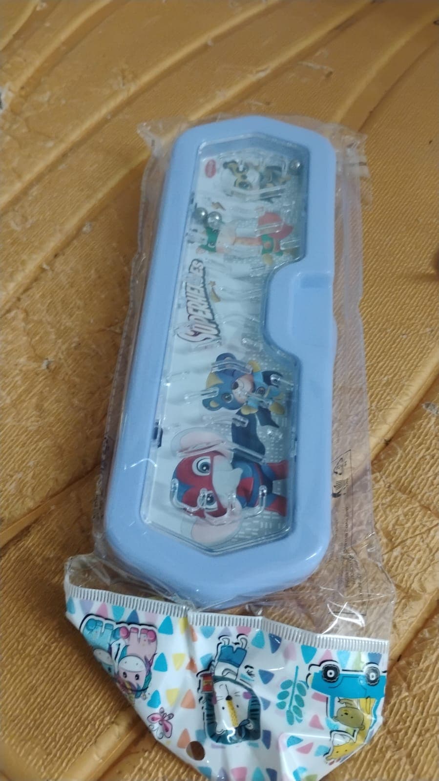 Superheroes Themed Hard Case Pencil Box thumbnail 7