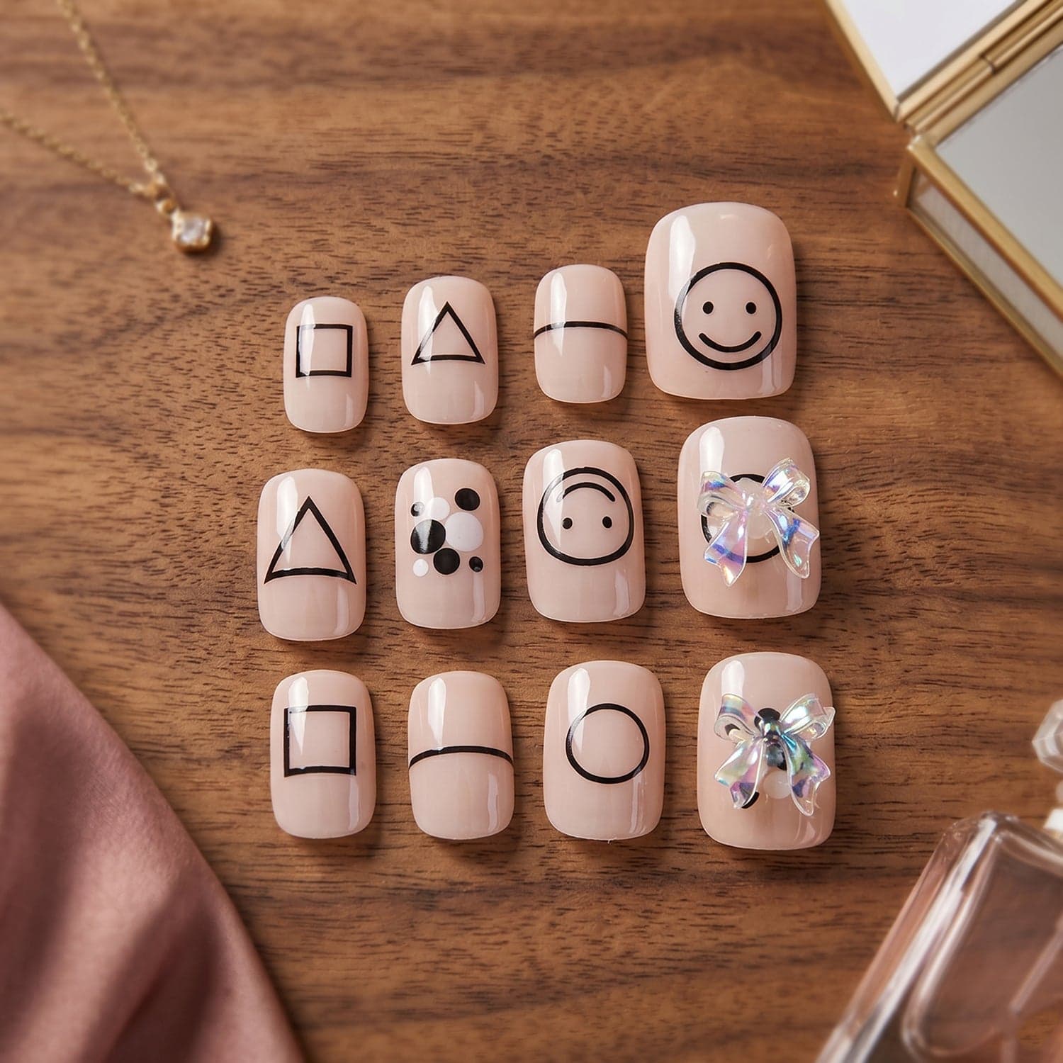 Press-On Nails the Reusable False Nail Set with Strong Glue for Equally Glam Looks thumbnail 6