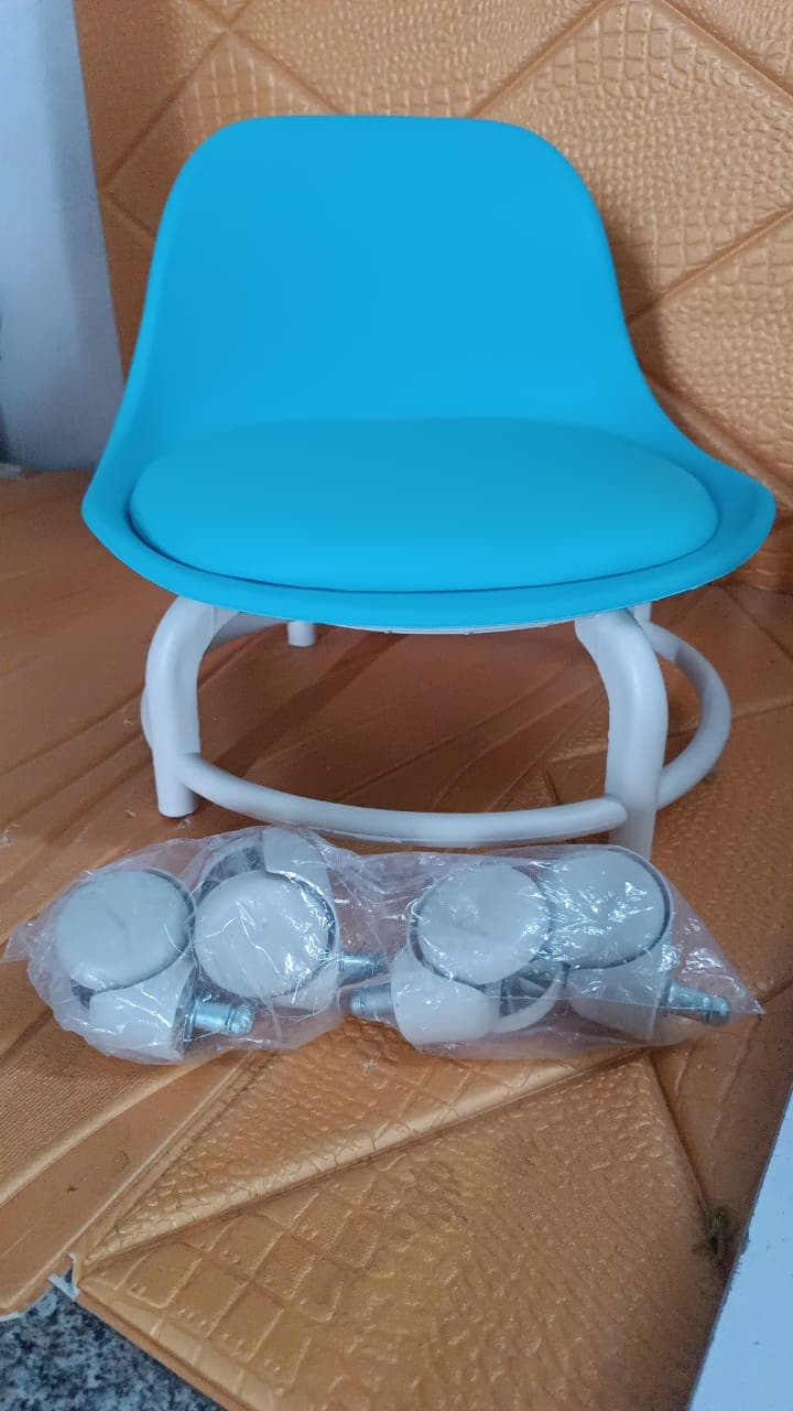 Plastic Low Round Rolling Stool with Wheels Pedicure Stool (1 pc / Mix Color) thumbnail 7