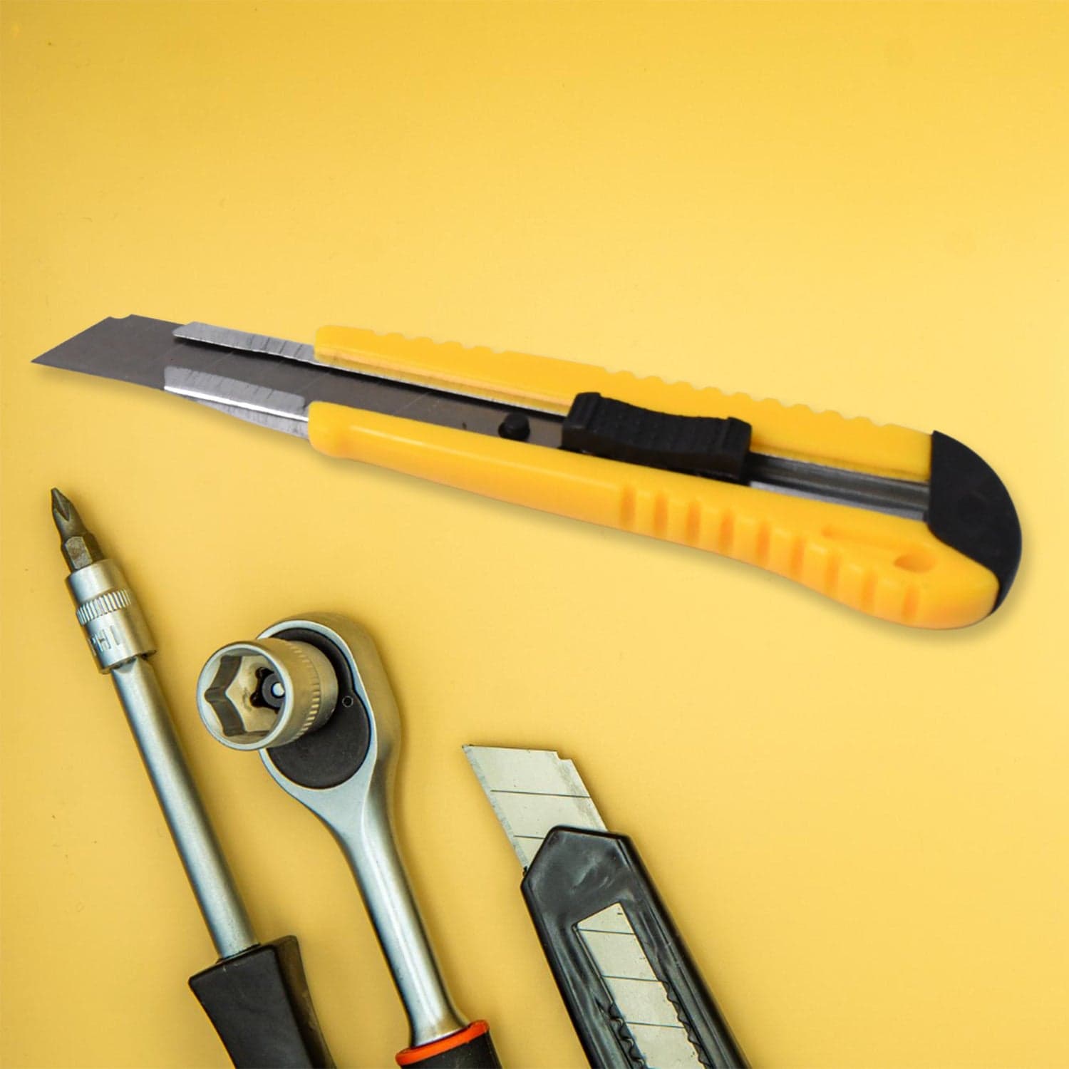 4 In 1 Hand Tool Kit Maintenance Repair Kits (1 Set) thumbnail 7
