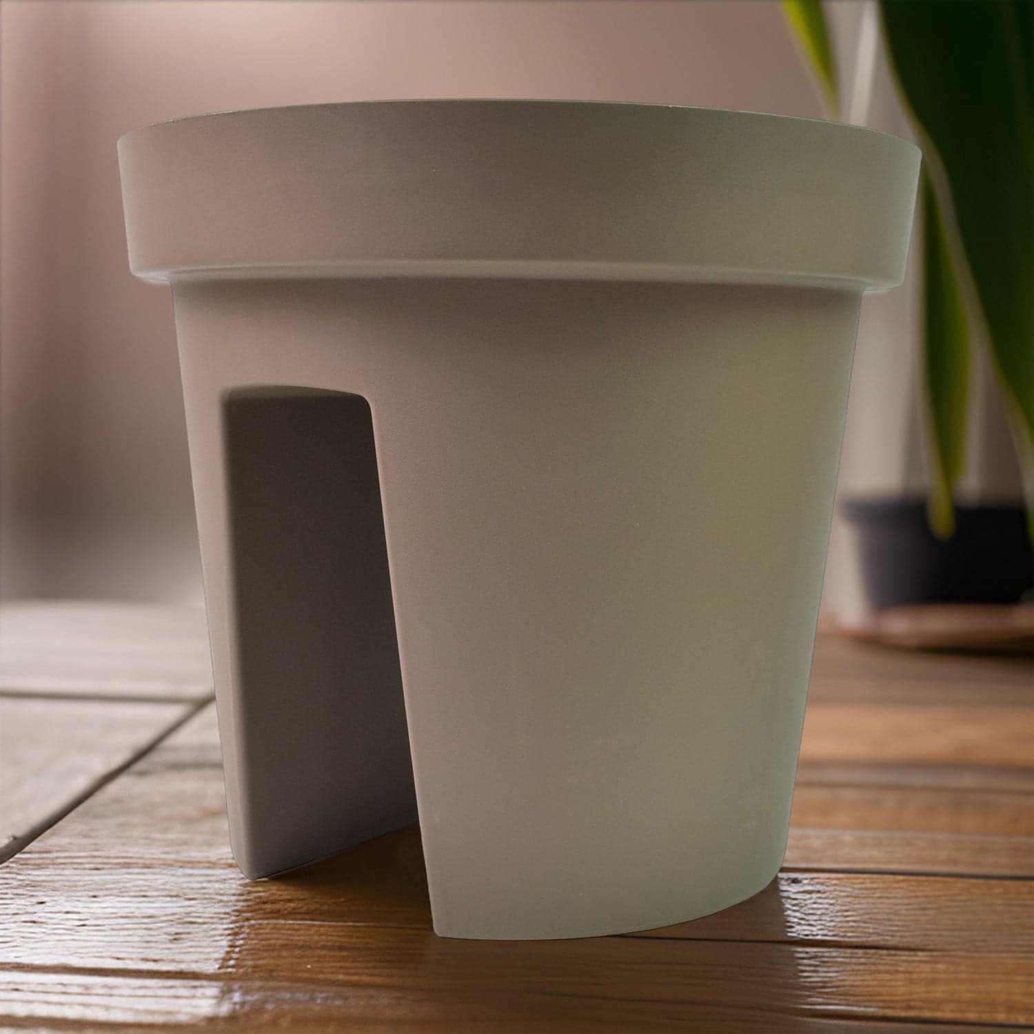 Creative Flower pot Balcony Flower Pot Holder (2 Pc) thumbnail 3