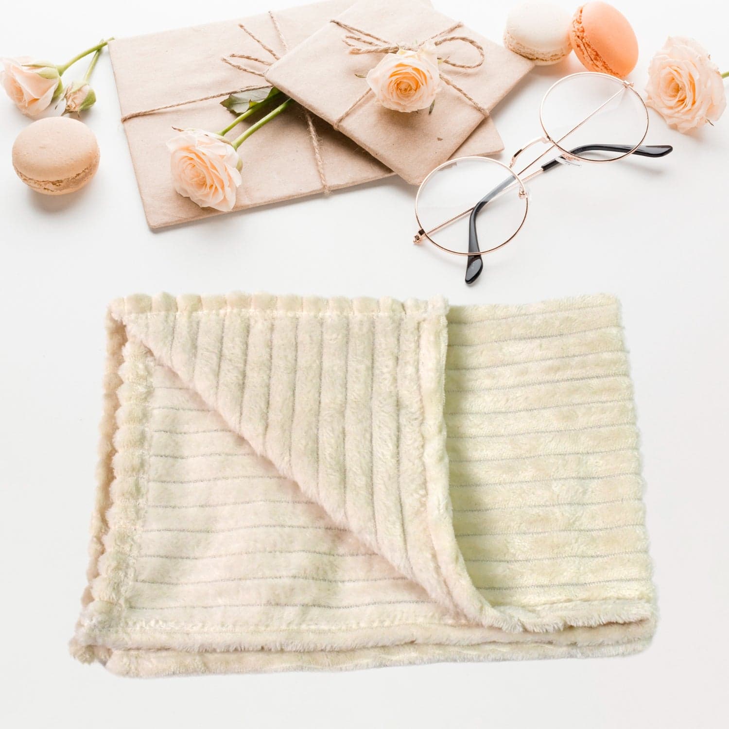 Pet Soft Cat Dog Blanket / Towel Soft Warm Sleep thumbnail 6