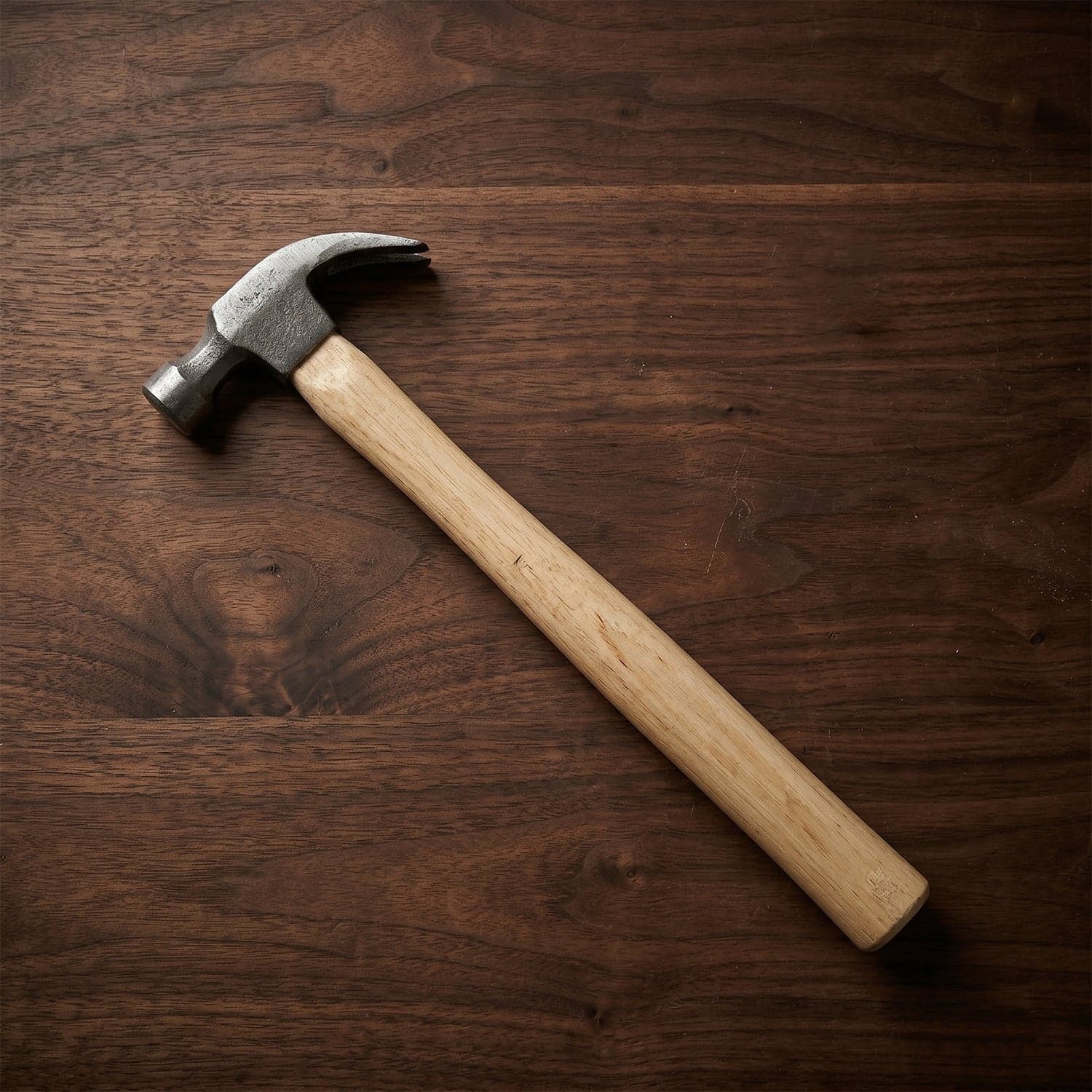 Heavy Duty Wooden Handle Claw Hammer the Durable & Precise Tool thumbnail 4