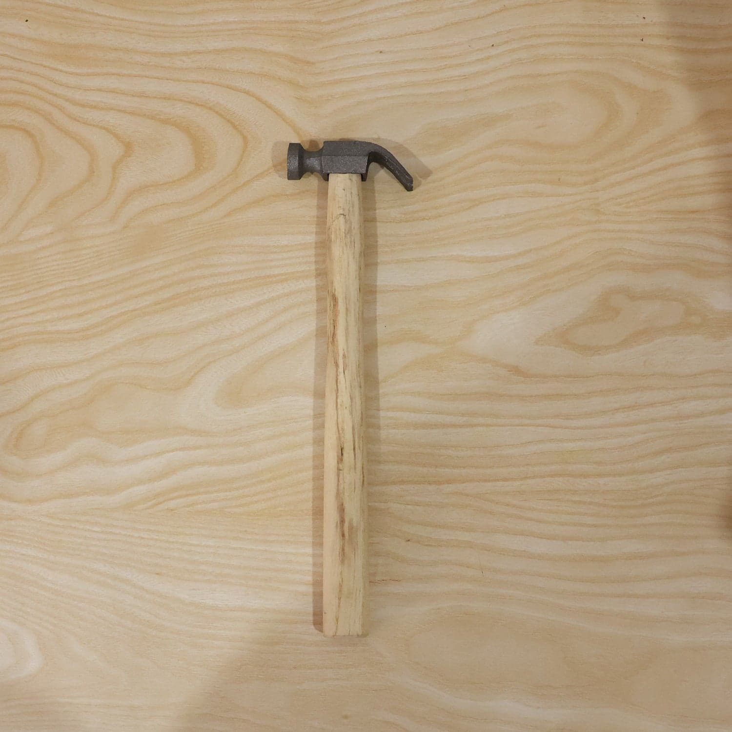 Heavy Duty Wooden Handle Claw Hammer the Durable & Precise Tool thumbnail 7