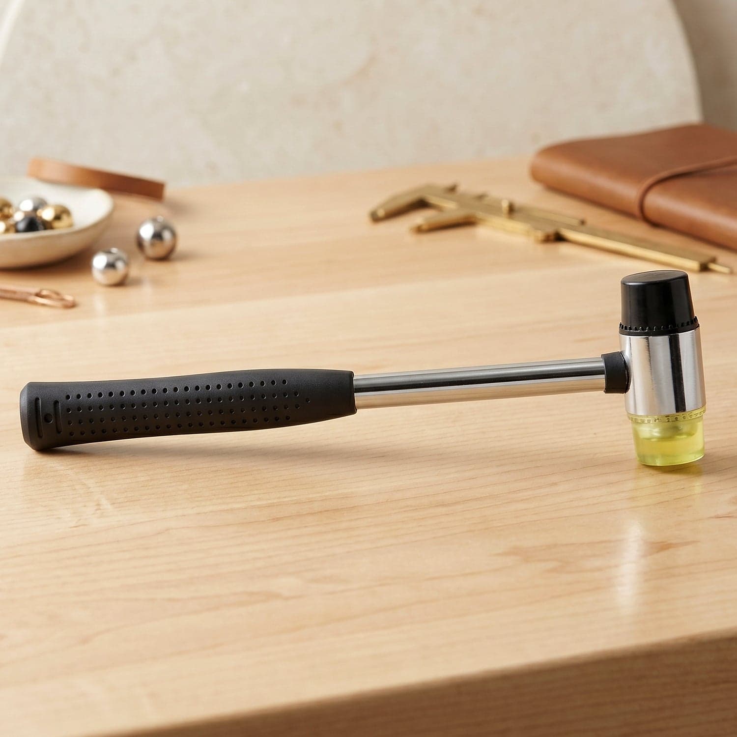Double Head Rubber Mallet the Non-slip grip & durable steel handle thumbnail 4