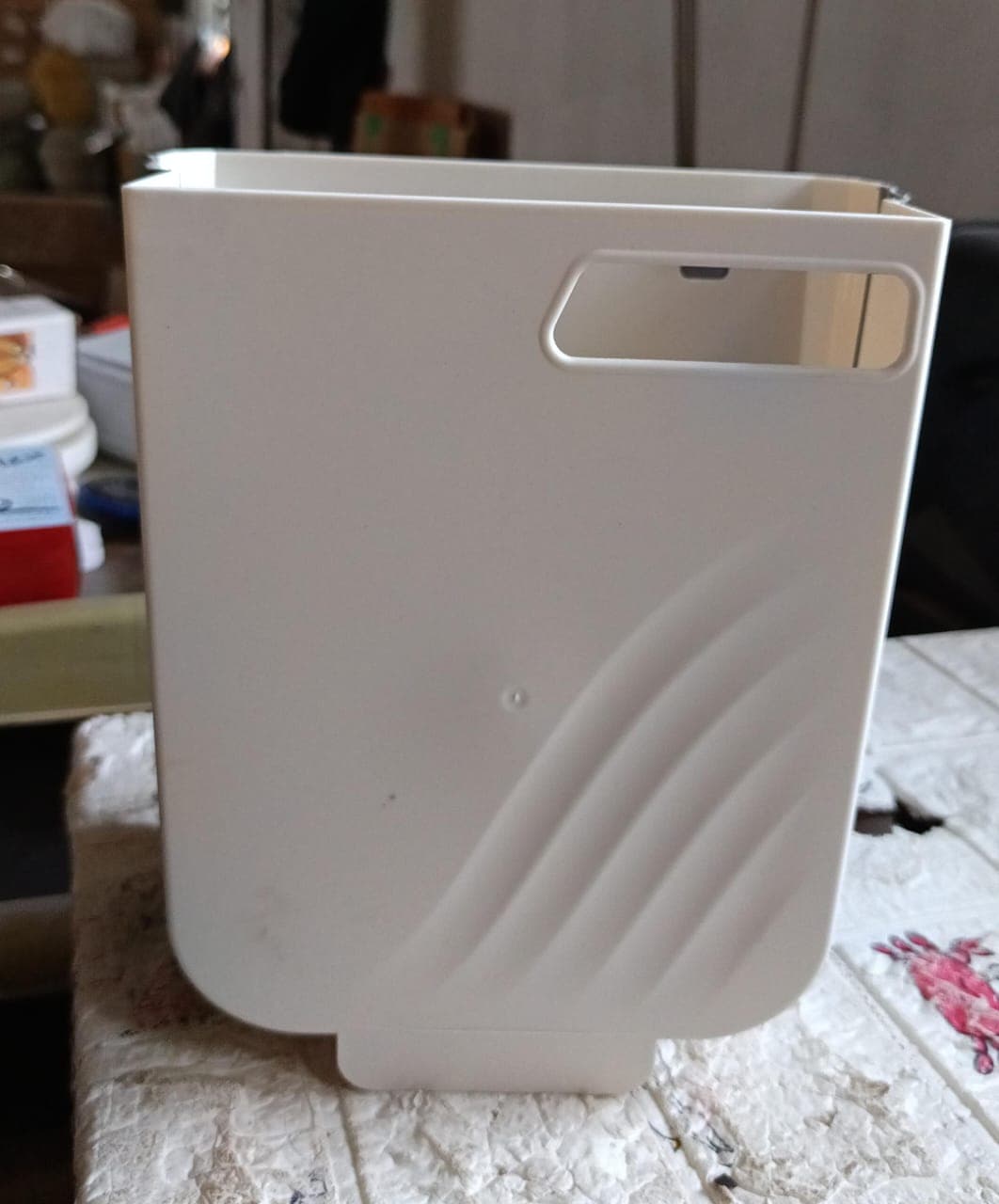 Portable Collapsible Hanging Trash Can for Kitchen & Car thumbnail 8
