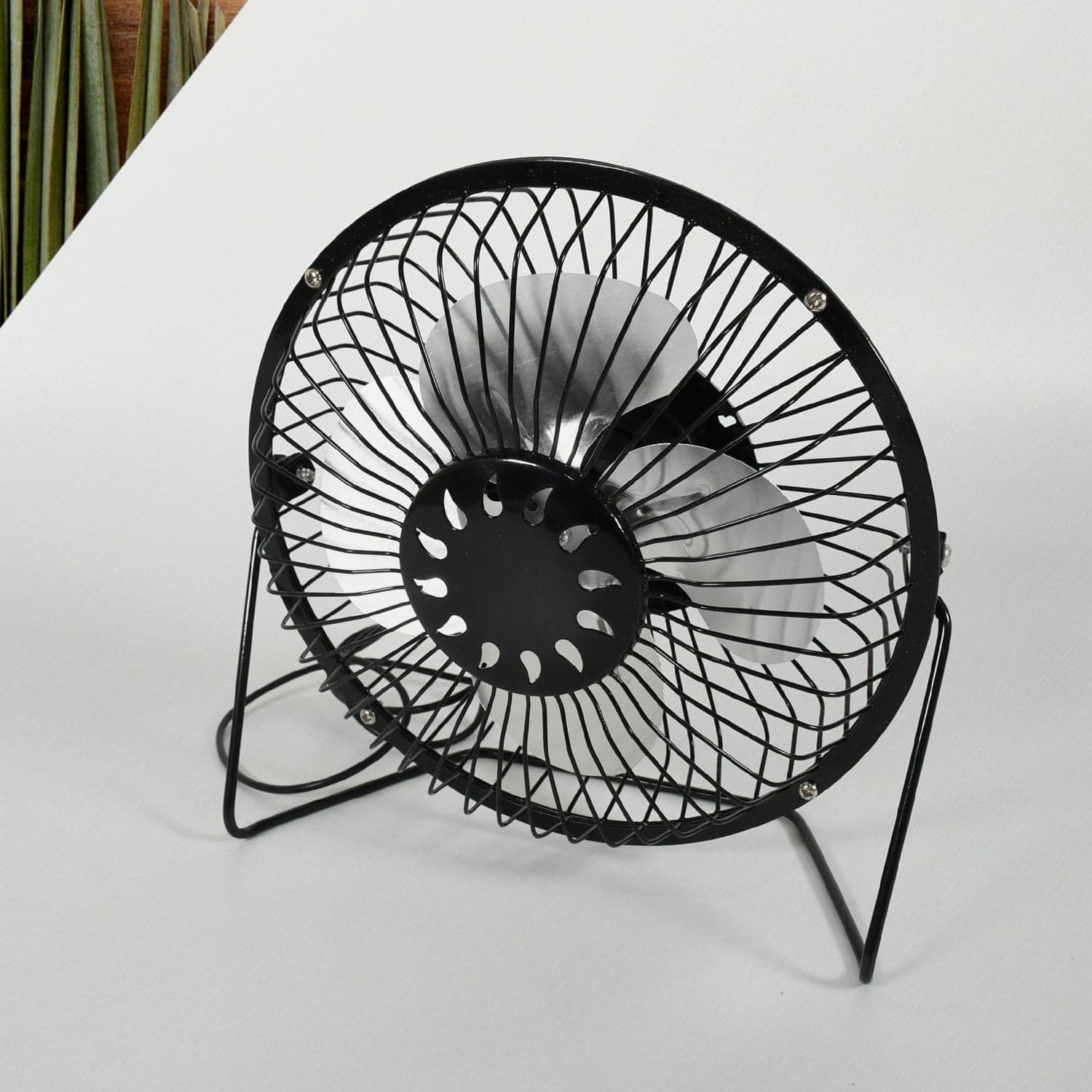 Usb Table Desk Personal Metal Electronic Fan, Compatible With Computers, Laptops, Student Dormitory, Suitable For Office, School Use (1 Pc) ID-17678 thumbnail 3