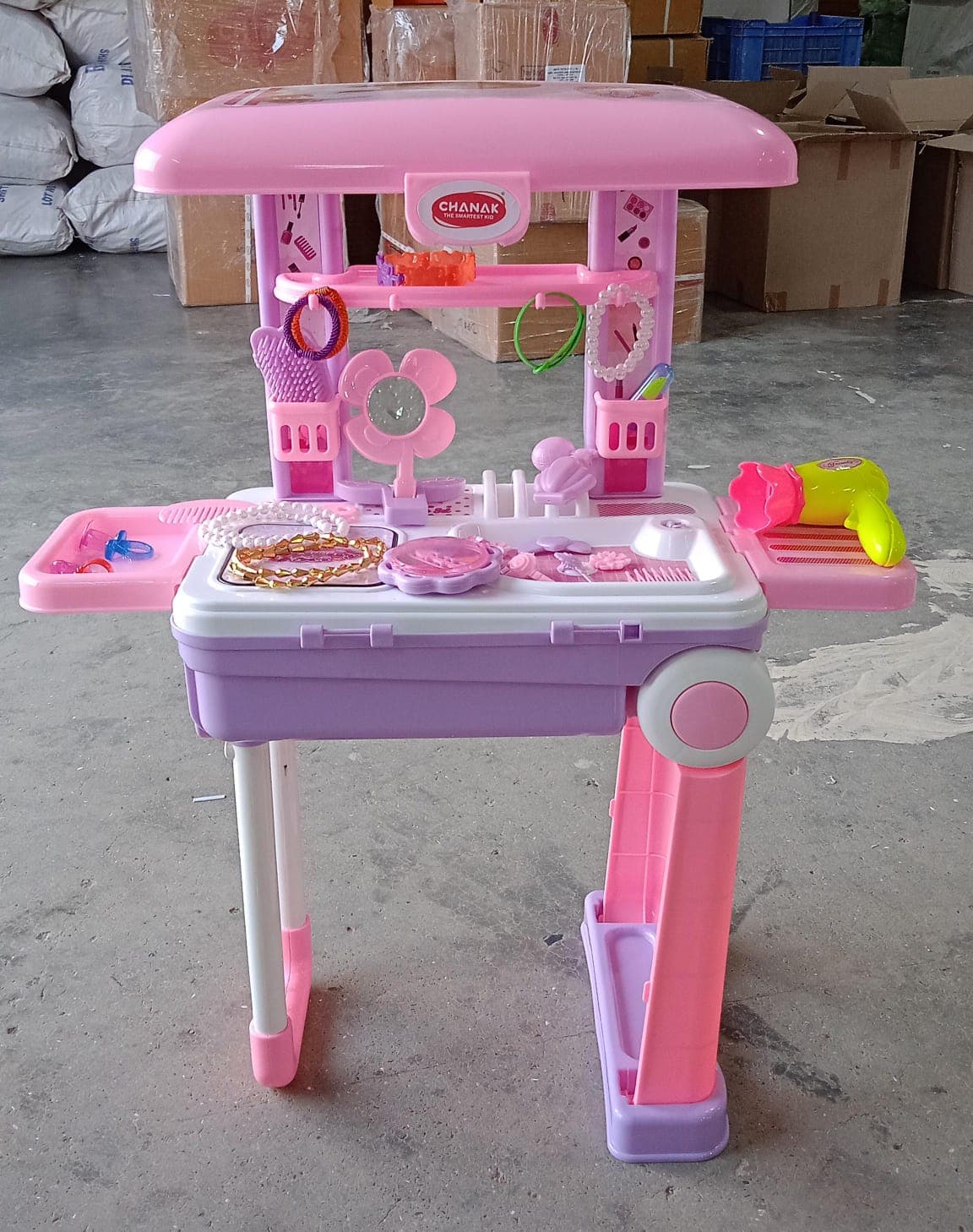 Big Beauty Set Suitcase On Wheel thumbnail 10