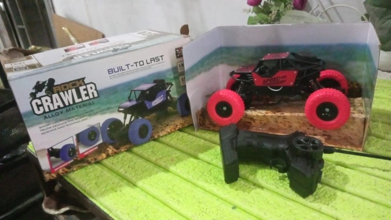 Rock Crawler Monster RC Truck All Terrain Stunt Racing Car Rechargeable Indoor Outdoor Toy Car thumbnail 7