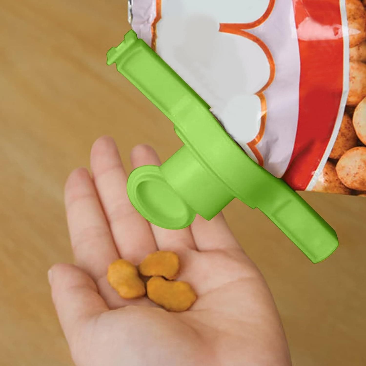 Food Storage Sealing Clip Solid Color Seal Pour Bag Clip Snack Bag Clip Food Bag Sealing Clip Sealing Clamp with Cap Kitchen Chip Bag Clips (1 Pc) thumbnail 6