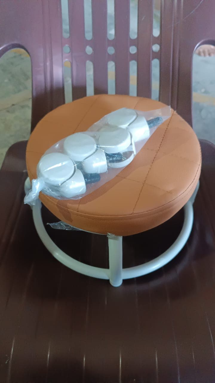 Roller Seat Stool Low Height Rolling Plastic Stool (1 Pc) thumbnail 8