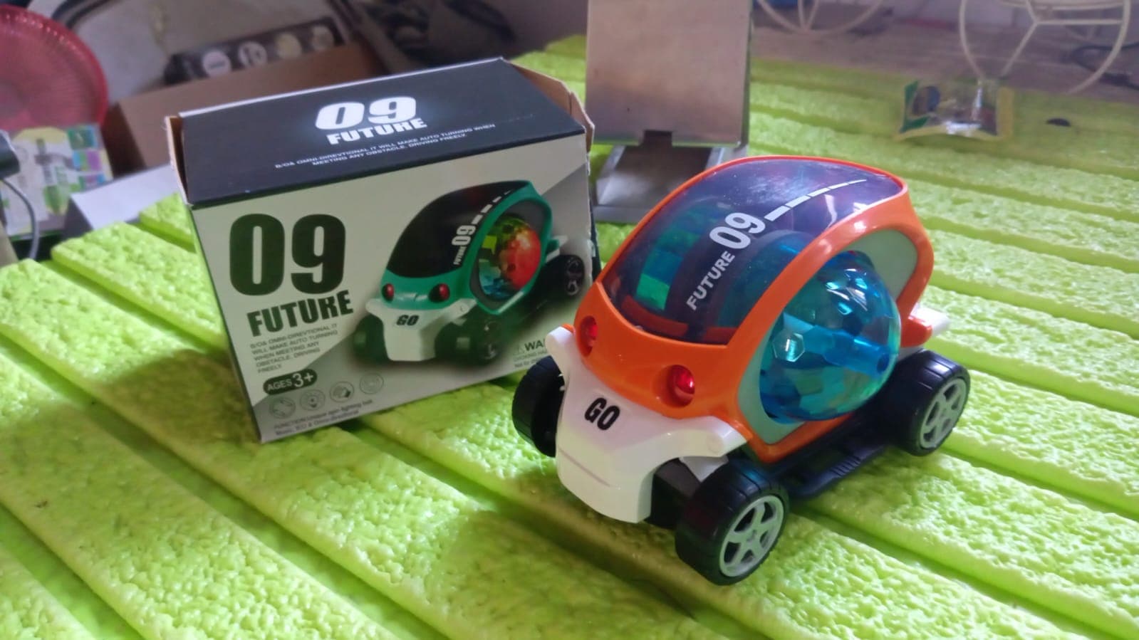 360° Rotating Stunt Car Toy Of Bump & Go With 4D Lights thumbnail 7