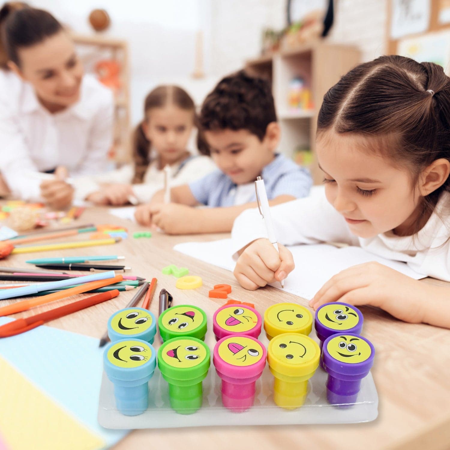 Emoticon Stamps 10 pieces in Round Shape Stamp (Multicolor / 10 Pc) thumbnail 3