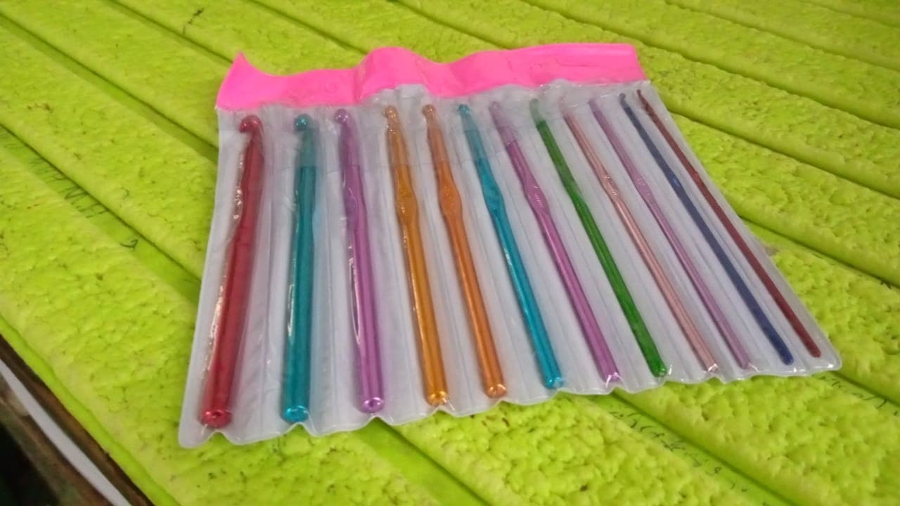 Aluminium Multicolor Knitting Needles, Crochet Kit (12 Pcs Set) thumbnail 8
