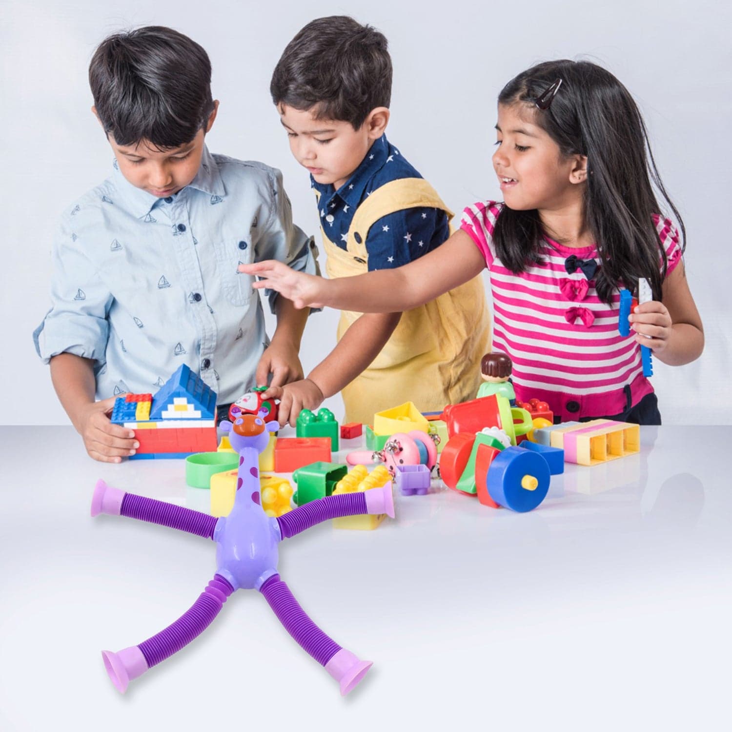 Led Telescopic Suction Cup Giraffe Toy thumbnail 6