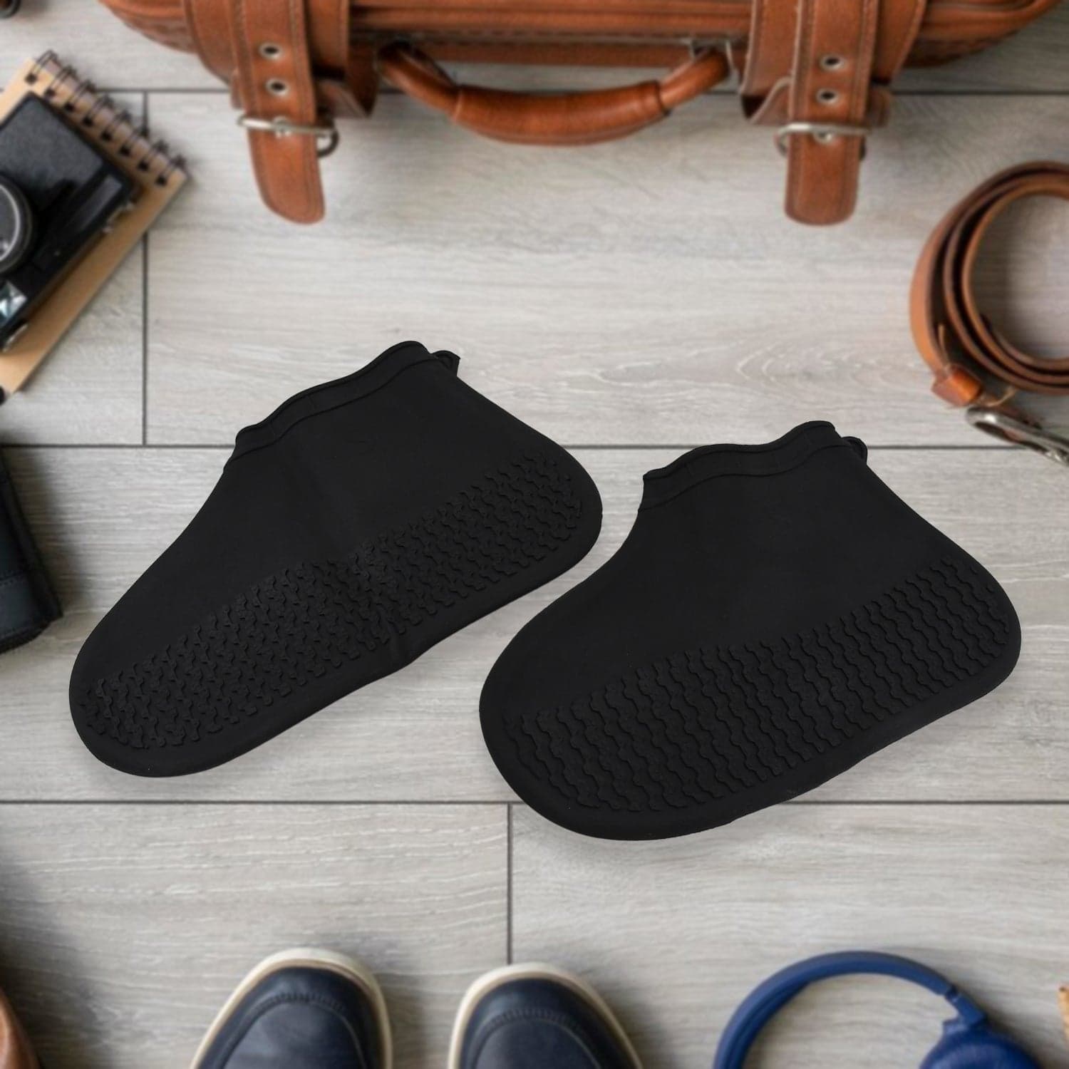 Non-Slip Silicone Rain Reusable Anti skid Waterproof Fordable Boot Shoe Cover (Small Size / 1 Pair / Mix Color) thumbnail 2