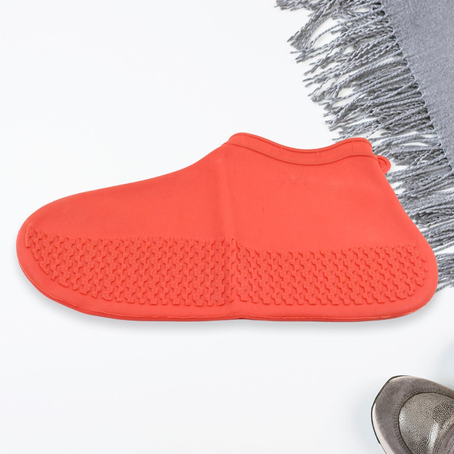 Non-Slip Silicone Rain Reusable Anti skid Waterproof Fordable Boot Shoe Cover (Medium Size / 1 Pair / Red) thumbnail 5
