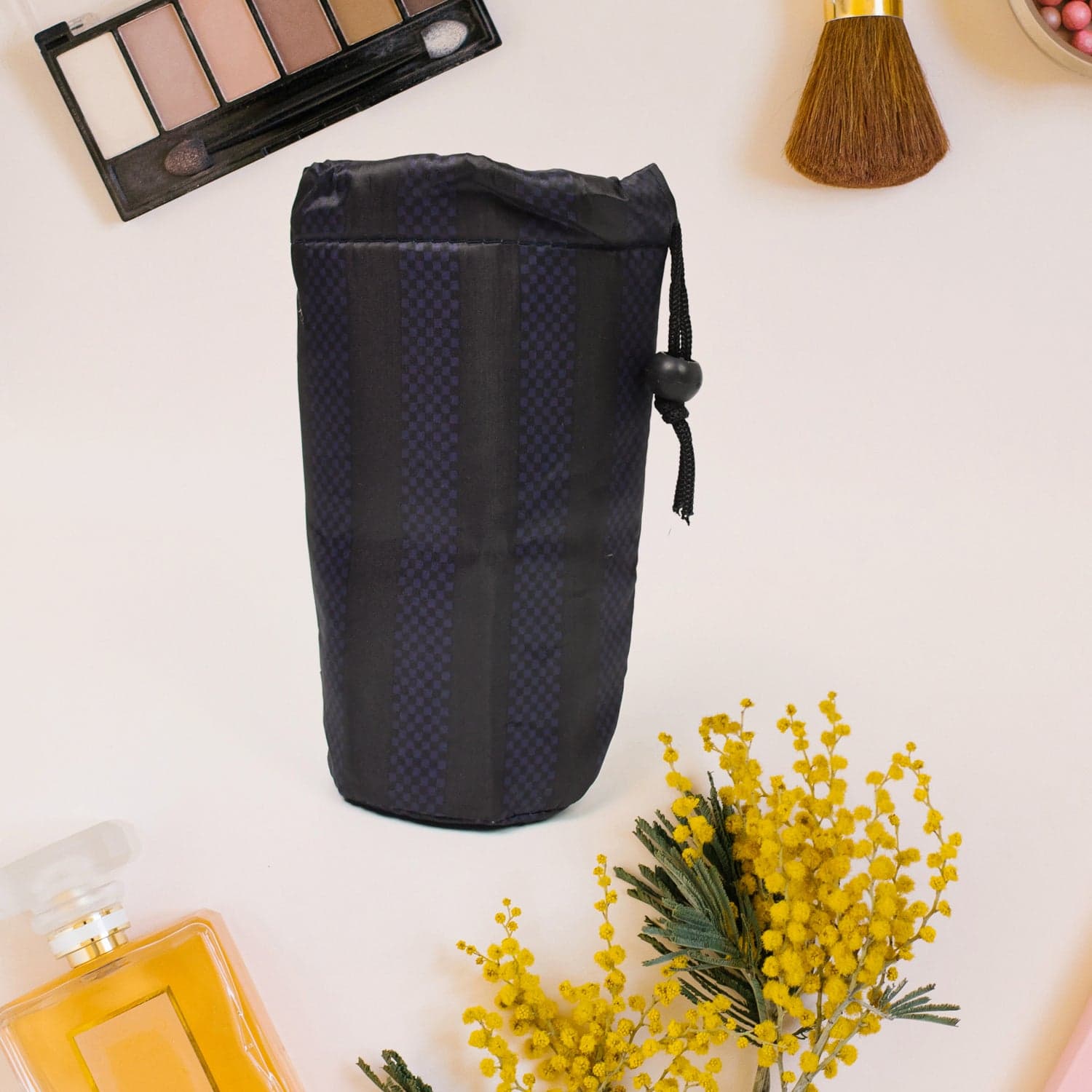 Reusable Multipurpose Washable Rope Pouch Pen Pencil Stationary Case Travel (1 Pc) thumbnail 1
