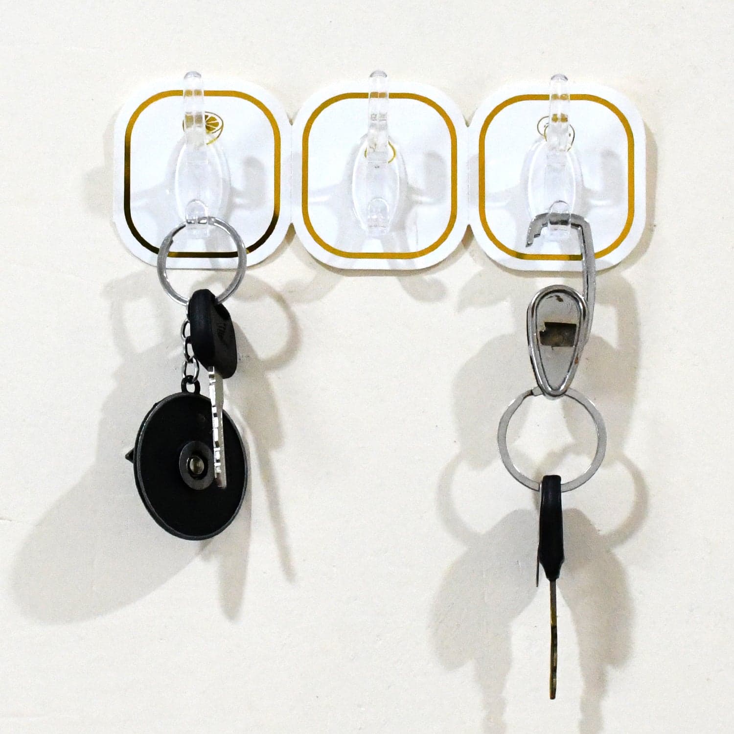 TRANSPARENT ADHESIVE WALL HOOK (6 PCS SET) thumbnail 3