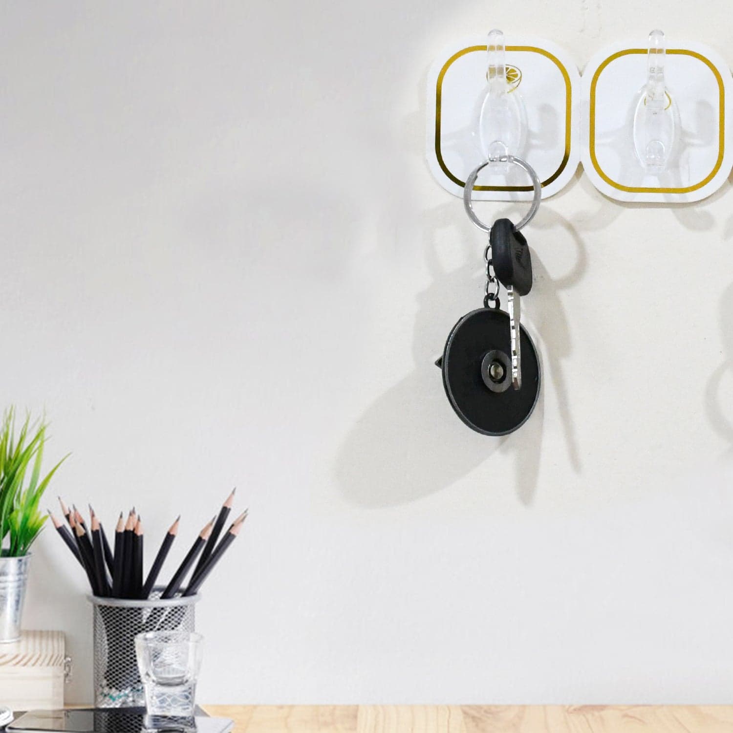 TRANSPARENT ADHESIVE WALL HOOK (6 PCS SET) thumbnail 4