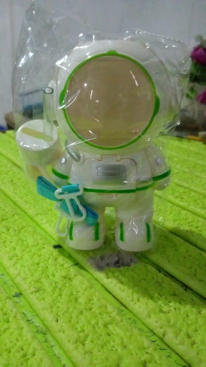 Astronaut Shape Water Dispenser Water Cup (1 Pc) thumbnail 8
