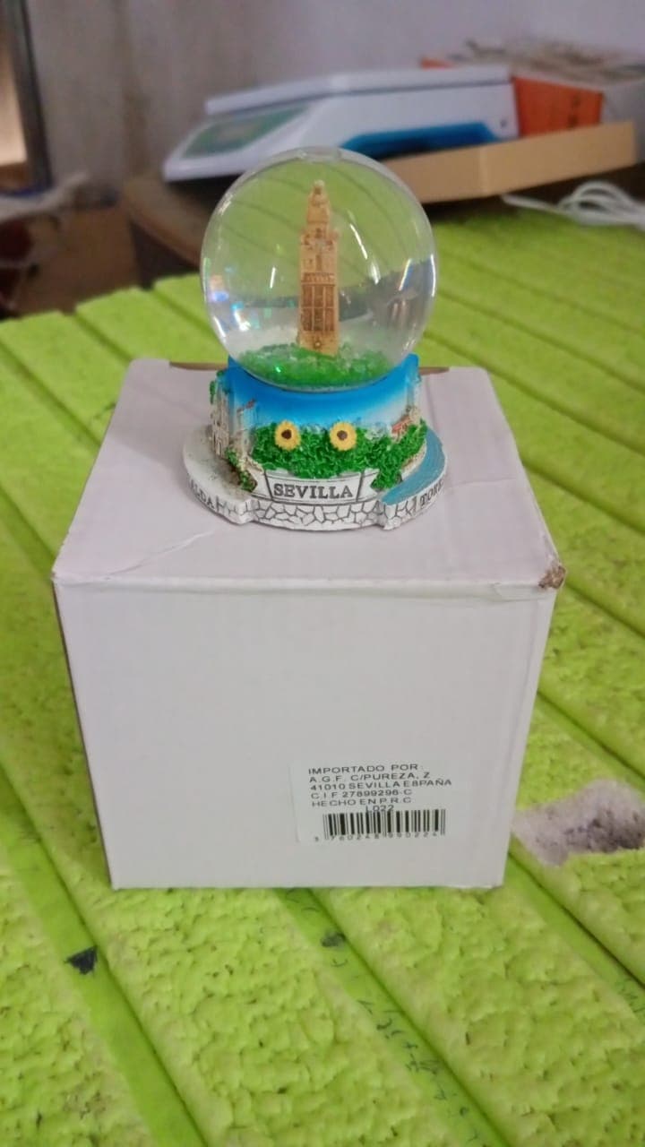 Snow globes Souvenirs Desk Table Office, Decoration (1 Pc) thumbnail 7