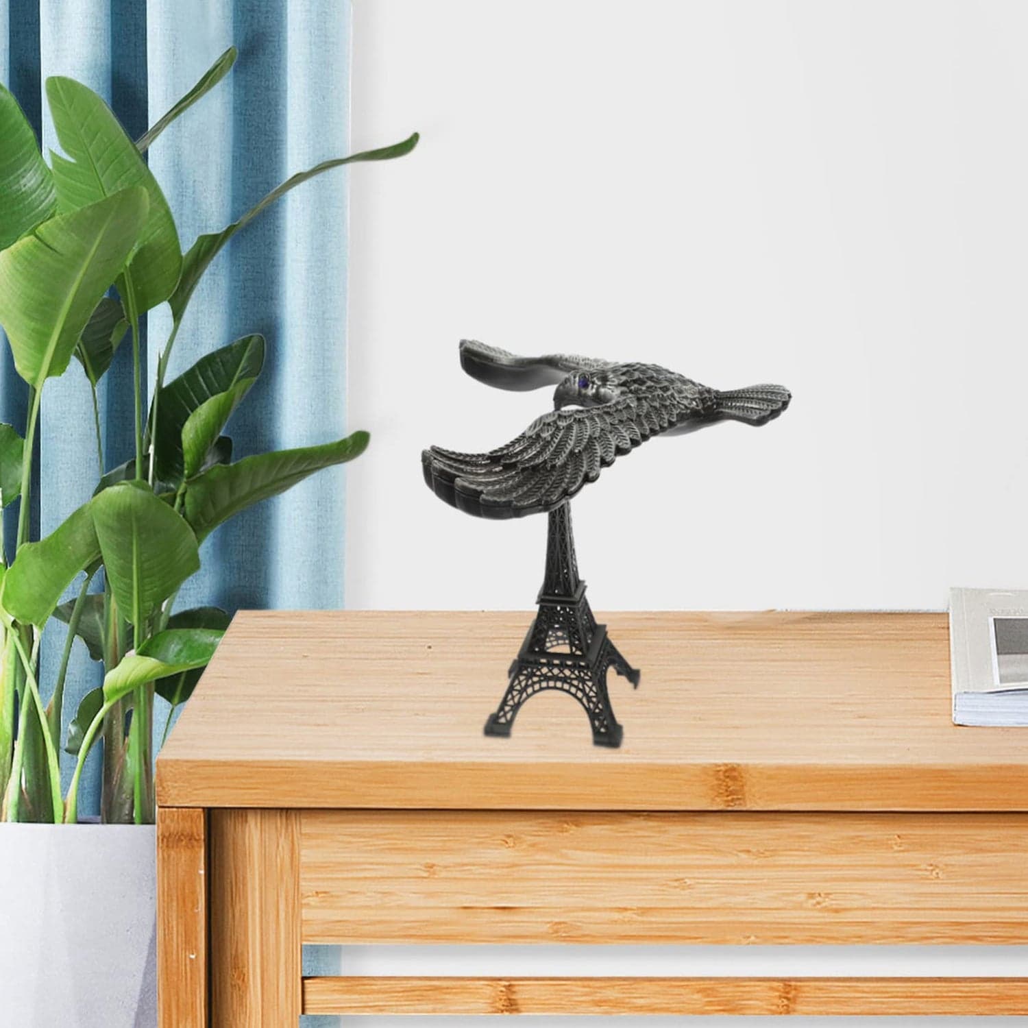 Balancing Bird Metal Eiffel Tower Statue Balance Eagle Toy (1 Set) thumbnail 3